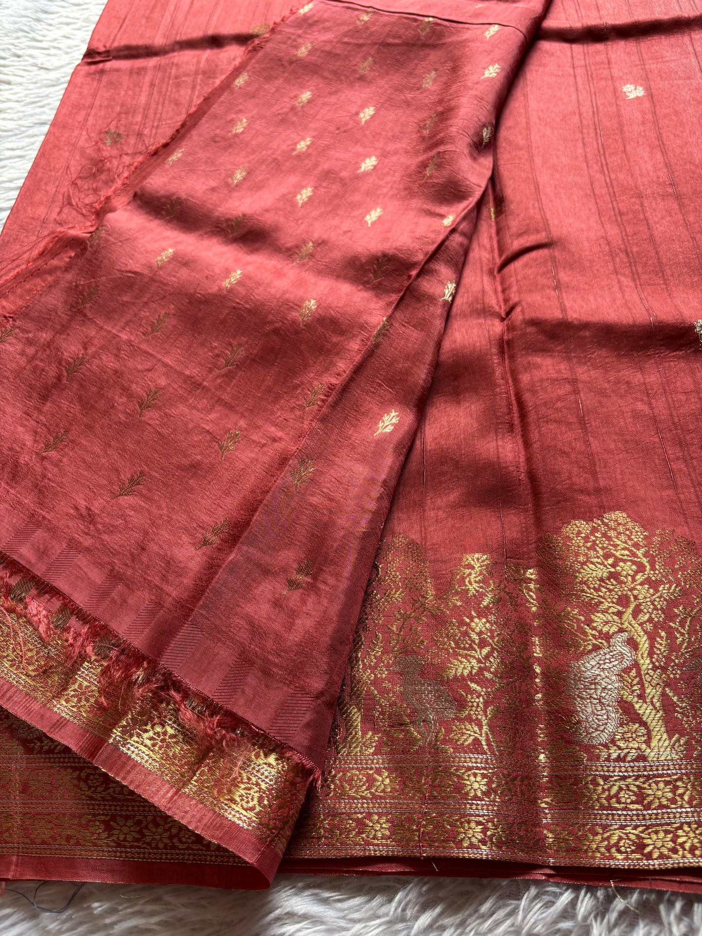 SS127 : Solid Brick red