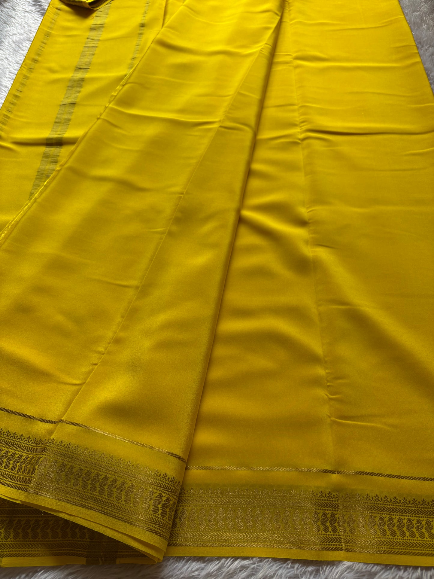 Mayuri : Solid Lemon yellow