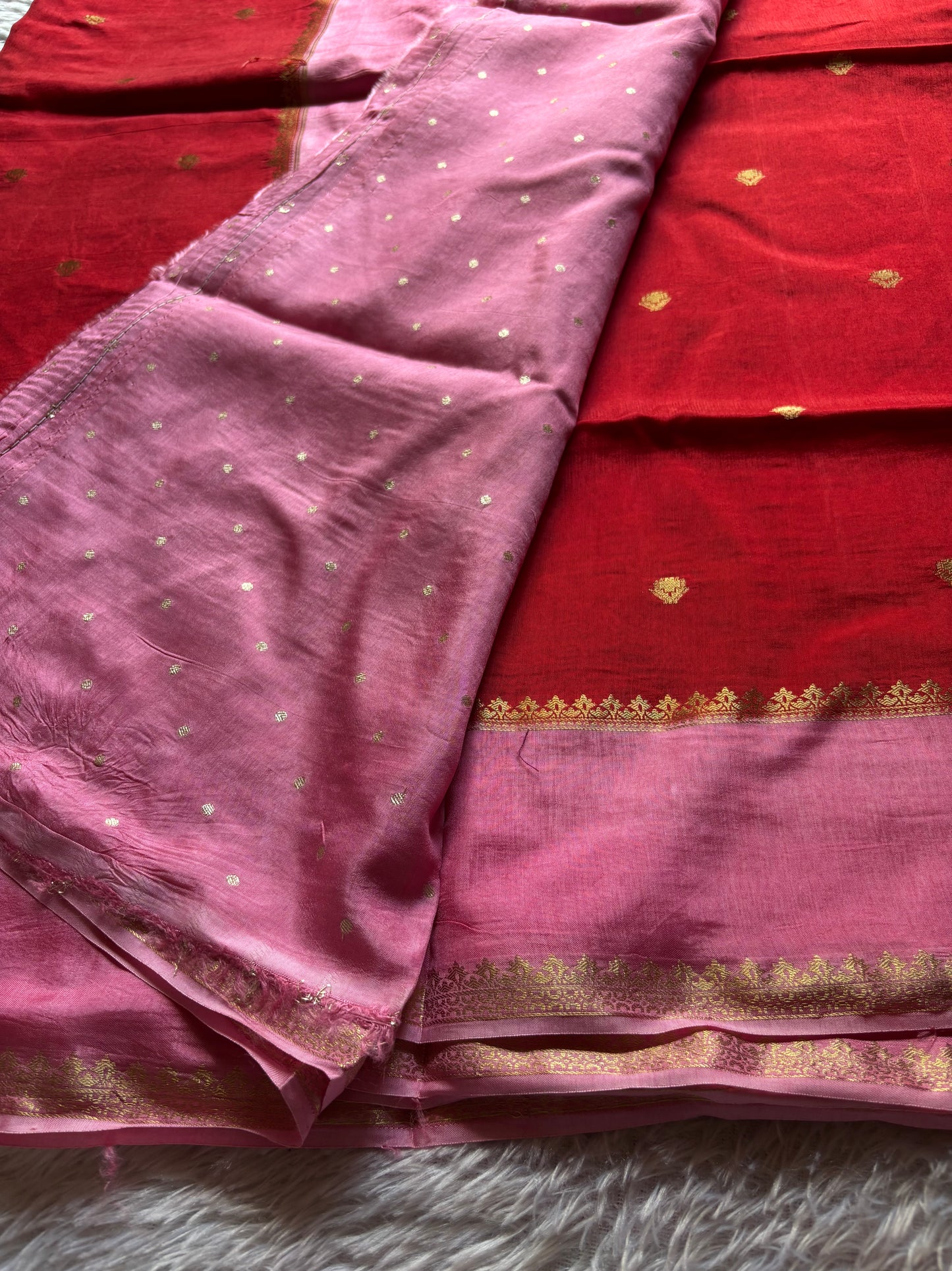 SS104 (2D) : Red-baby pink