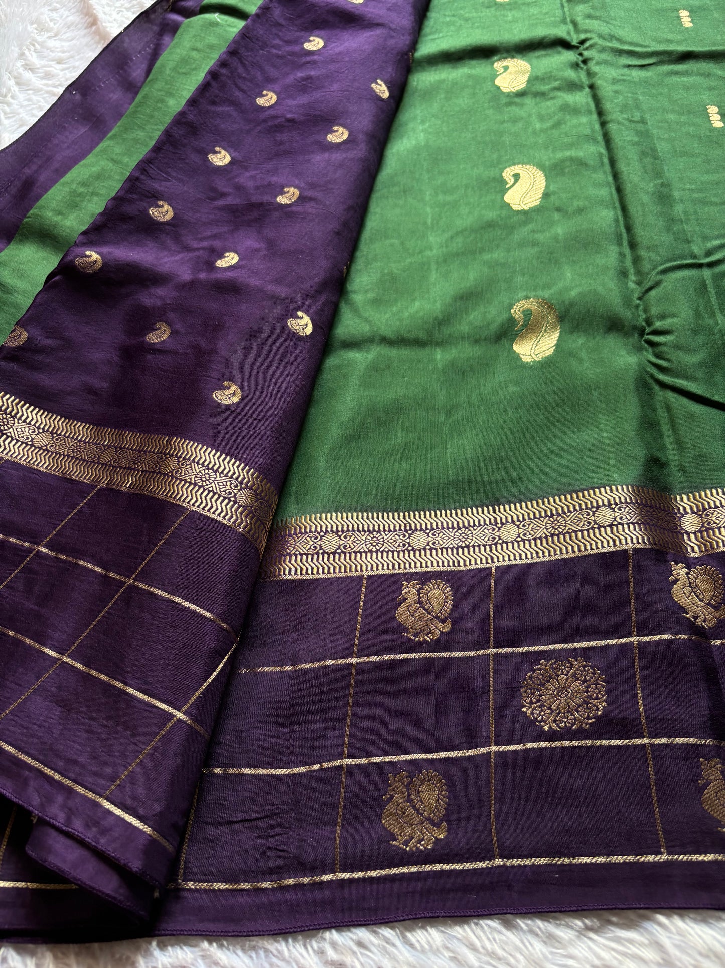 SS128 (2D) : Bottle green-purple