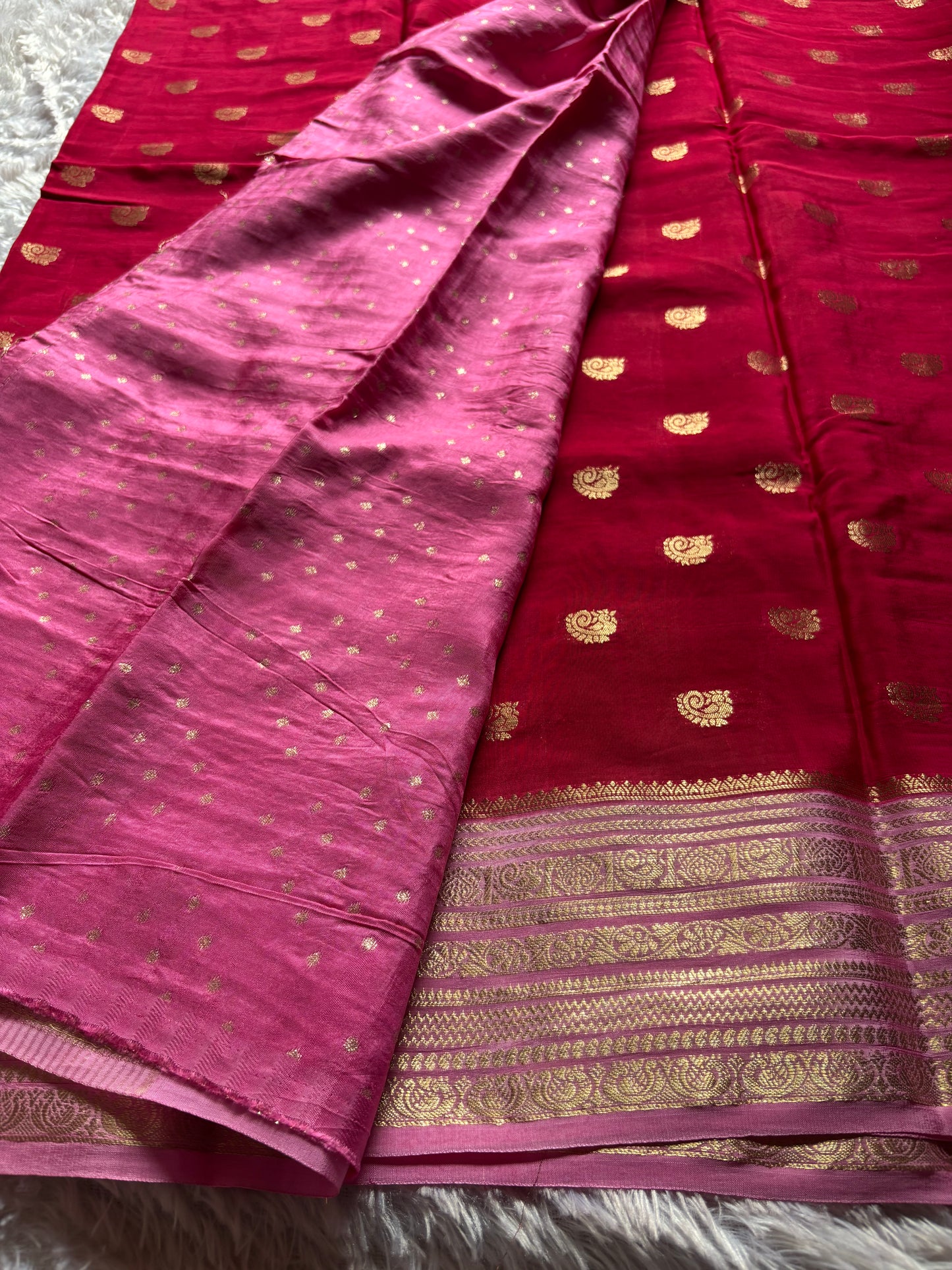 SS126 (2D) : Red-baby pink