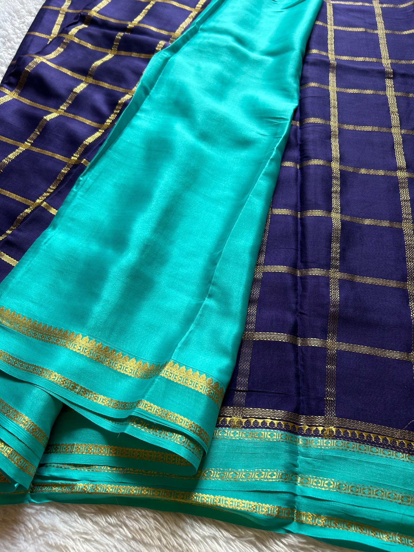 Vimala (2D) : Navy blue-ananda blue