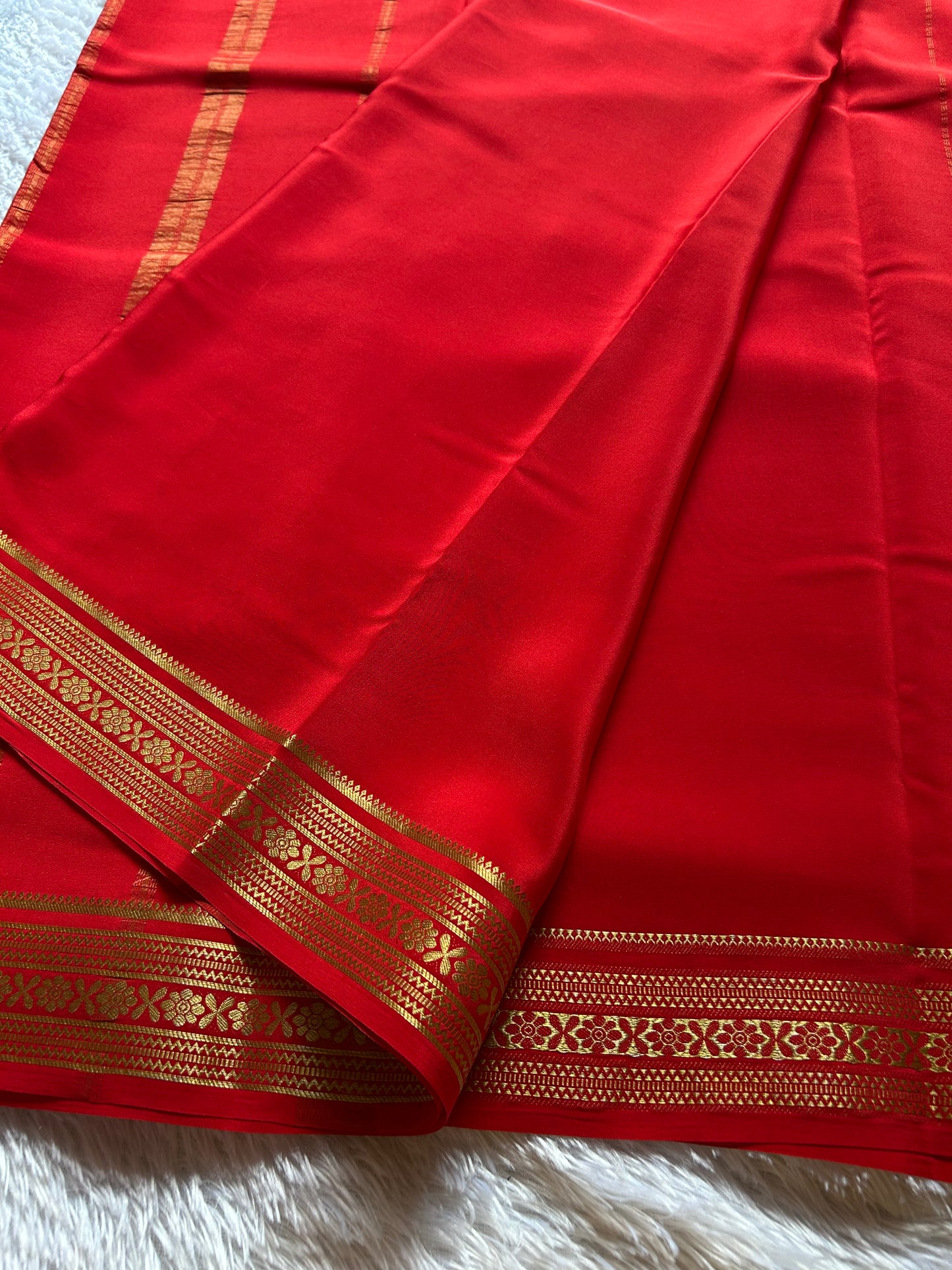 Kanthi : Solid Red