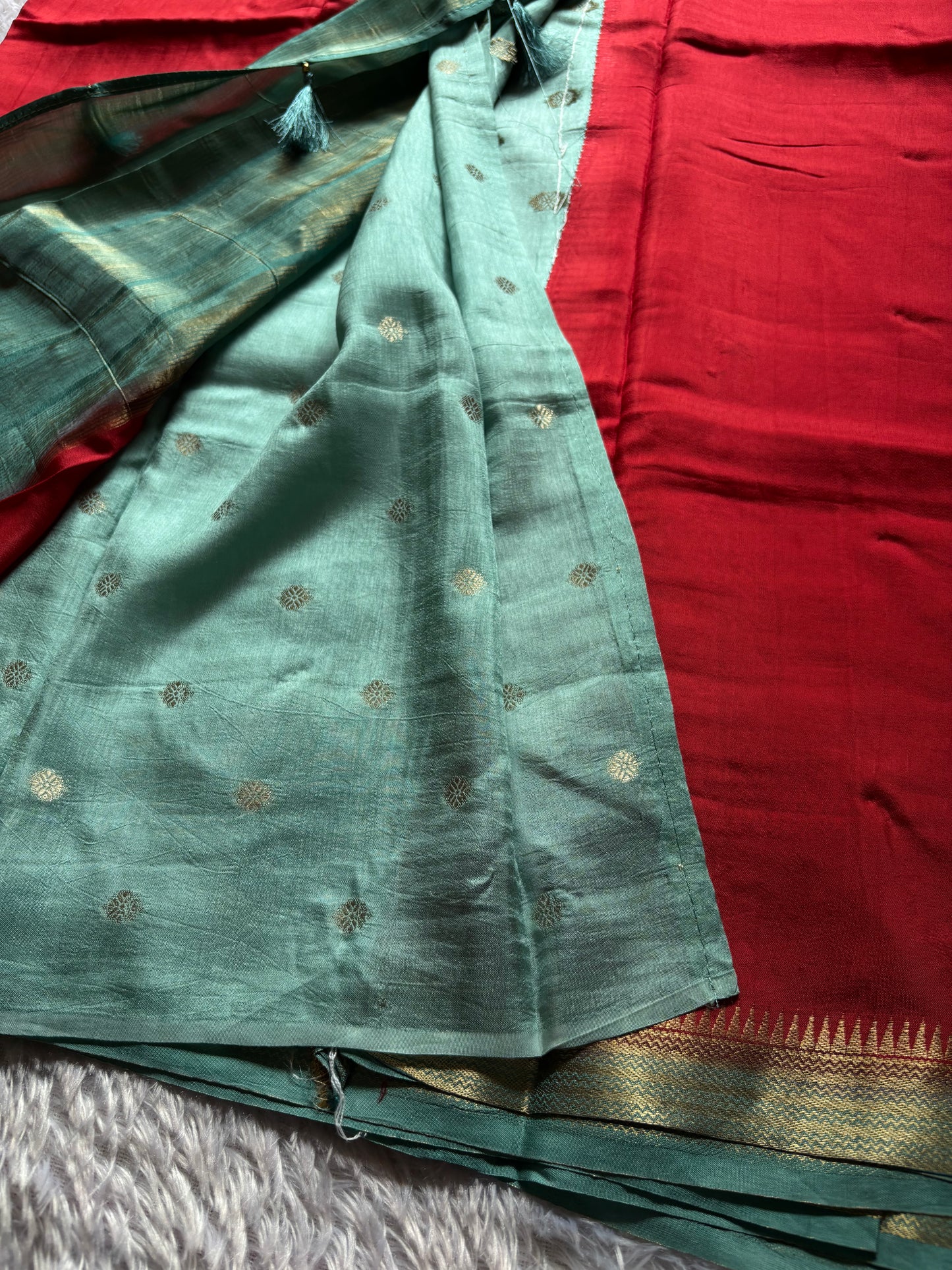 SS135 (2D) : Red-sea green