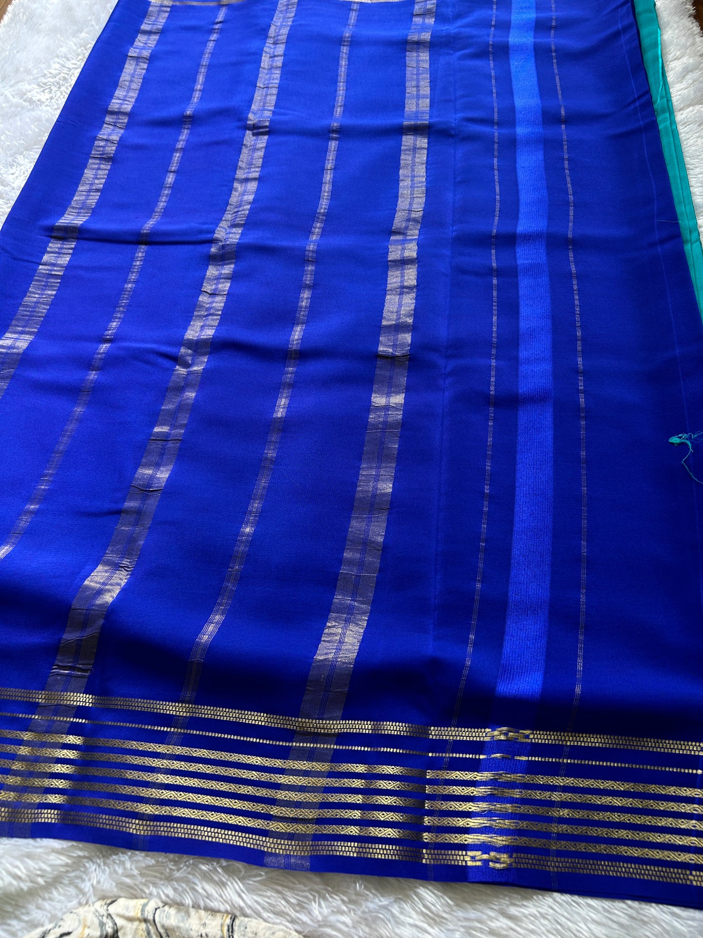 Sumana (2D) : Turquoise blue-royal blue