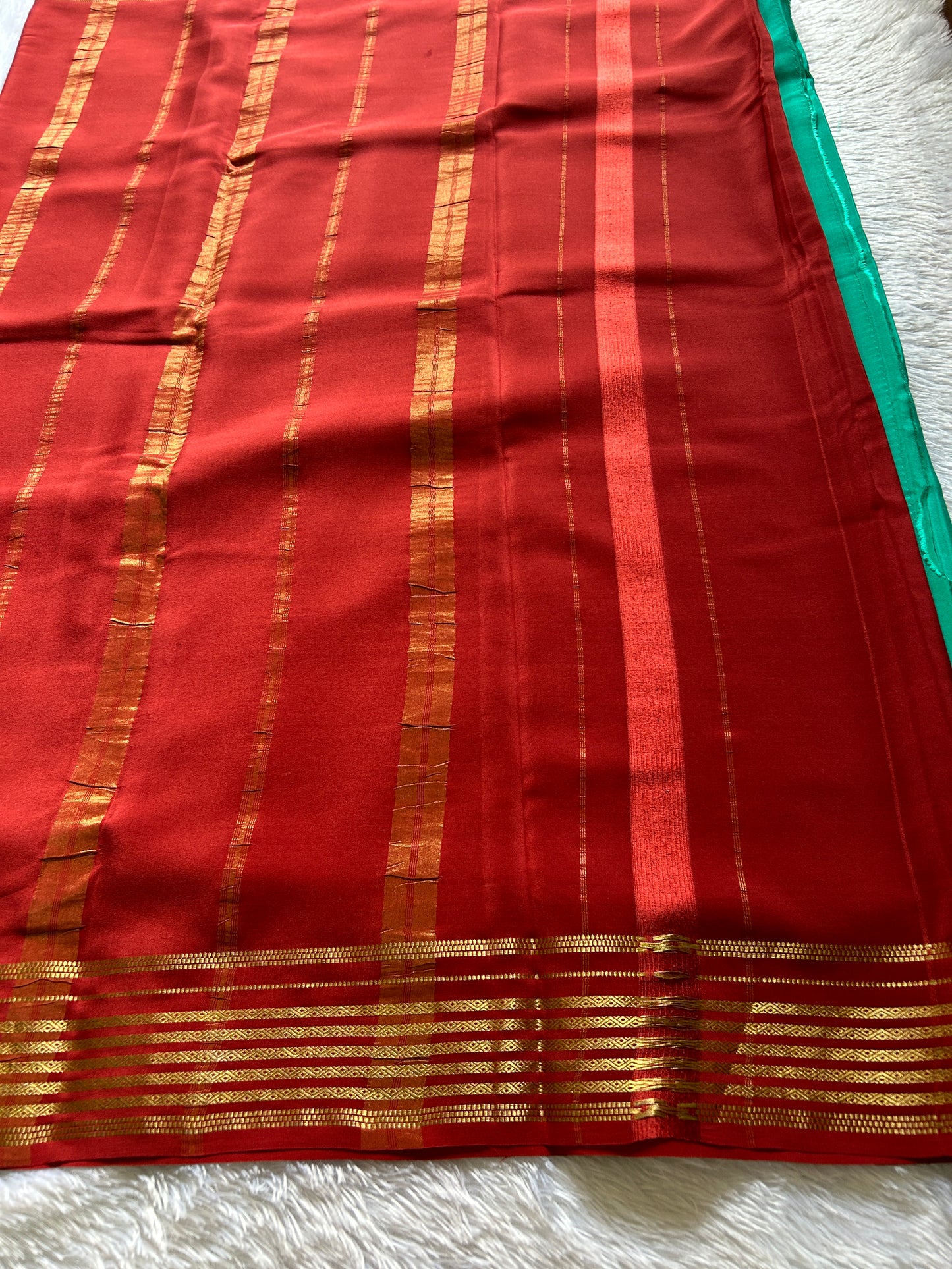 Sumana (2D) : Sea green-red