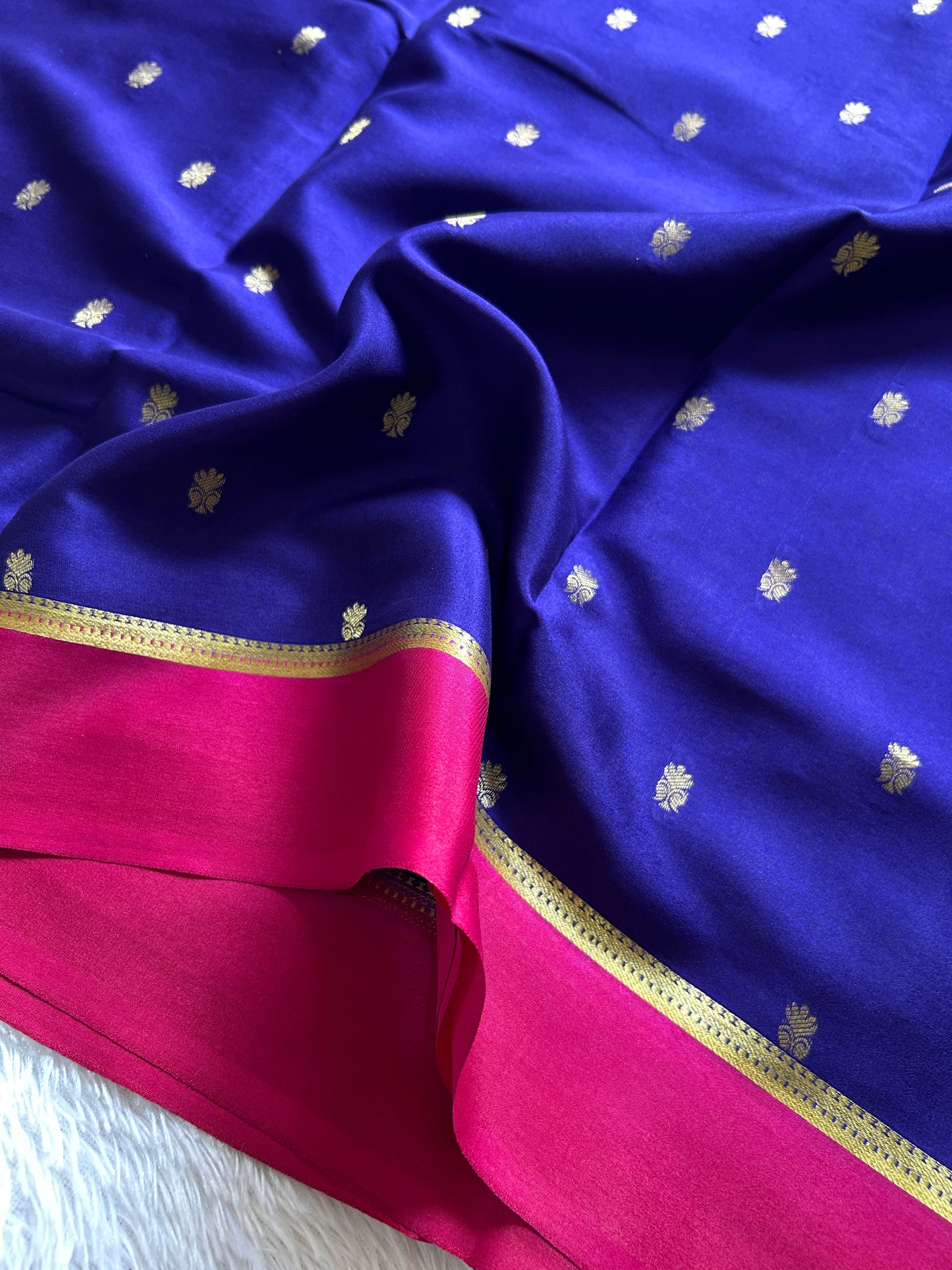 Sahana (2D) : Navy blue-pink