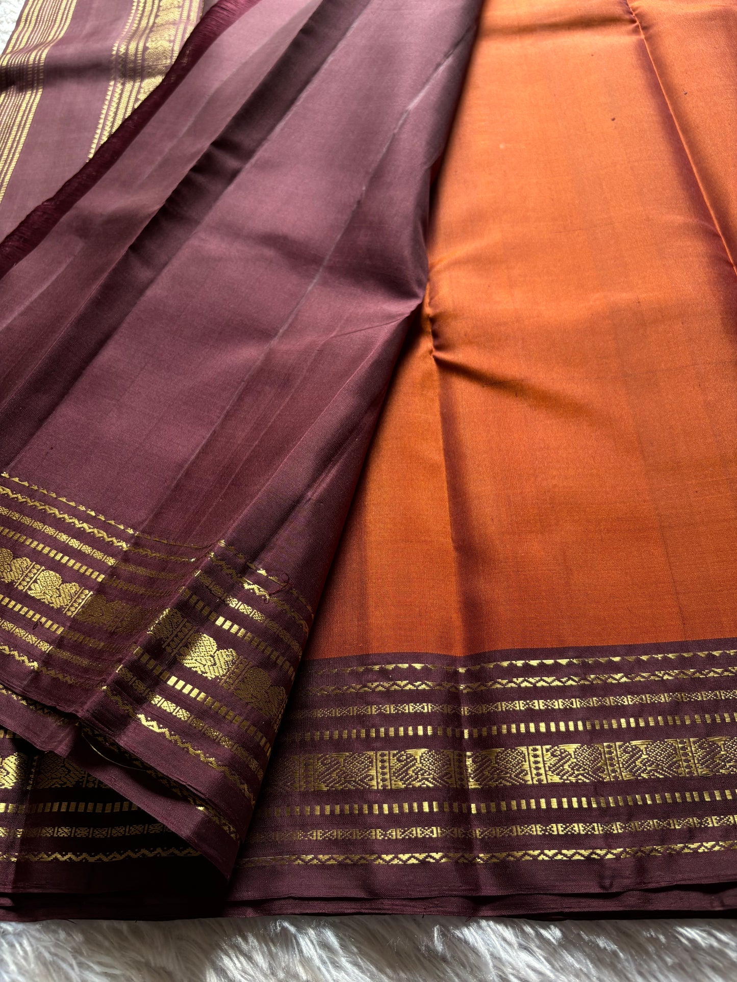 Sambrama (2D) : Rust orange-chocolate brown