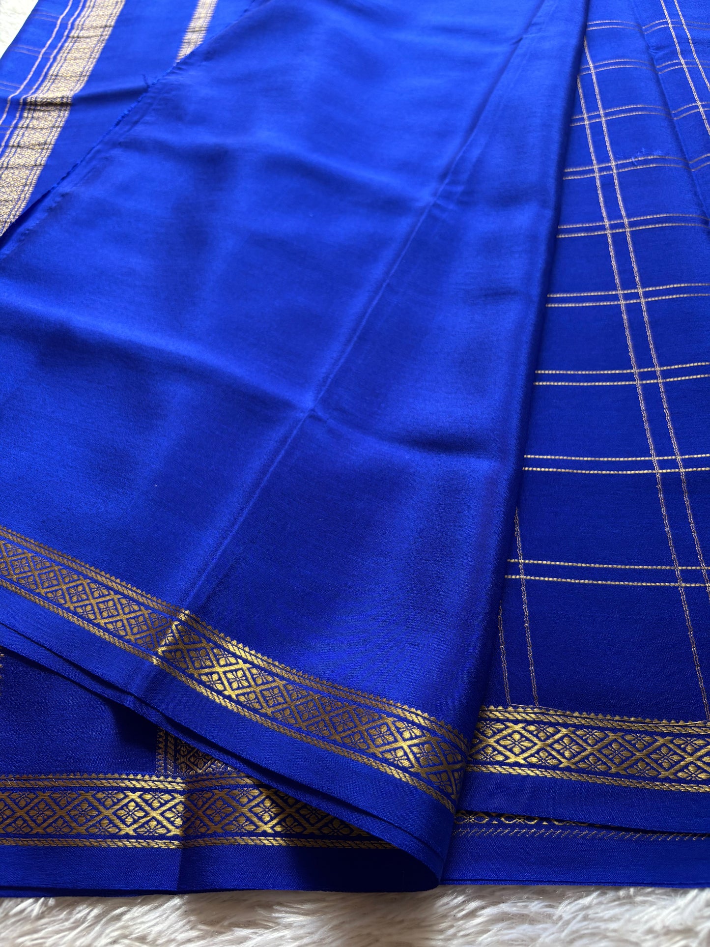Vaibhavi : Solid Royal blue