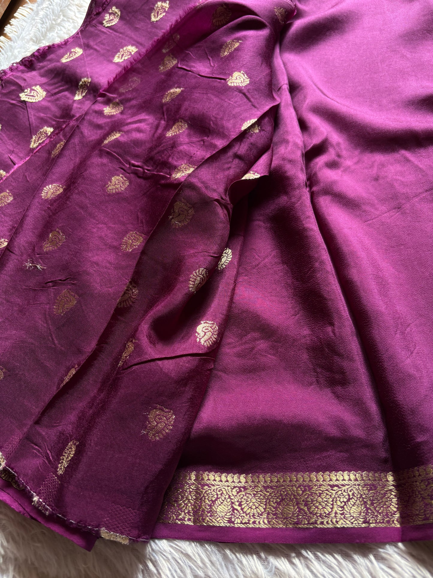 SS139 : Solid Plum
