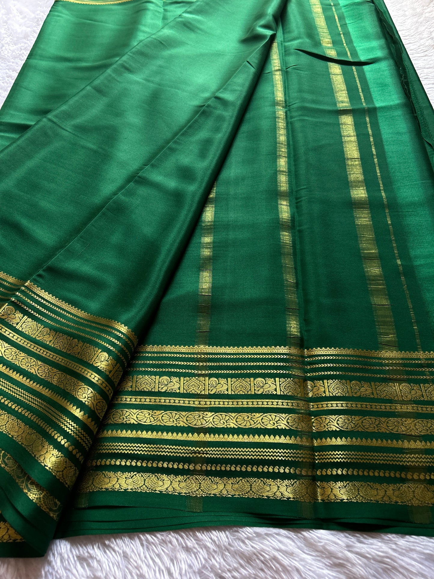 Kalpana : Solid Bottle green