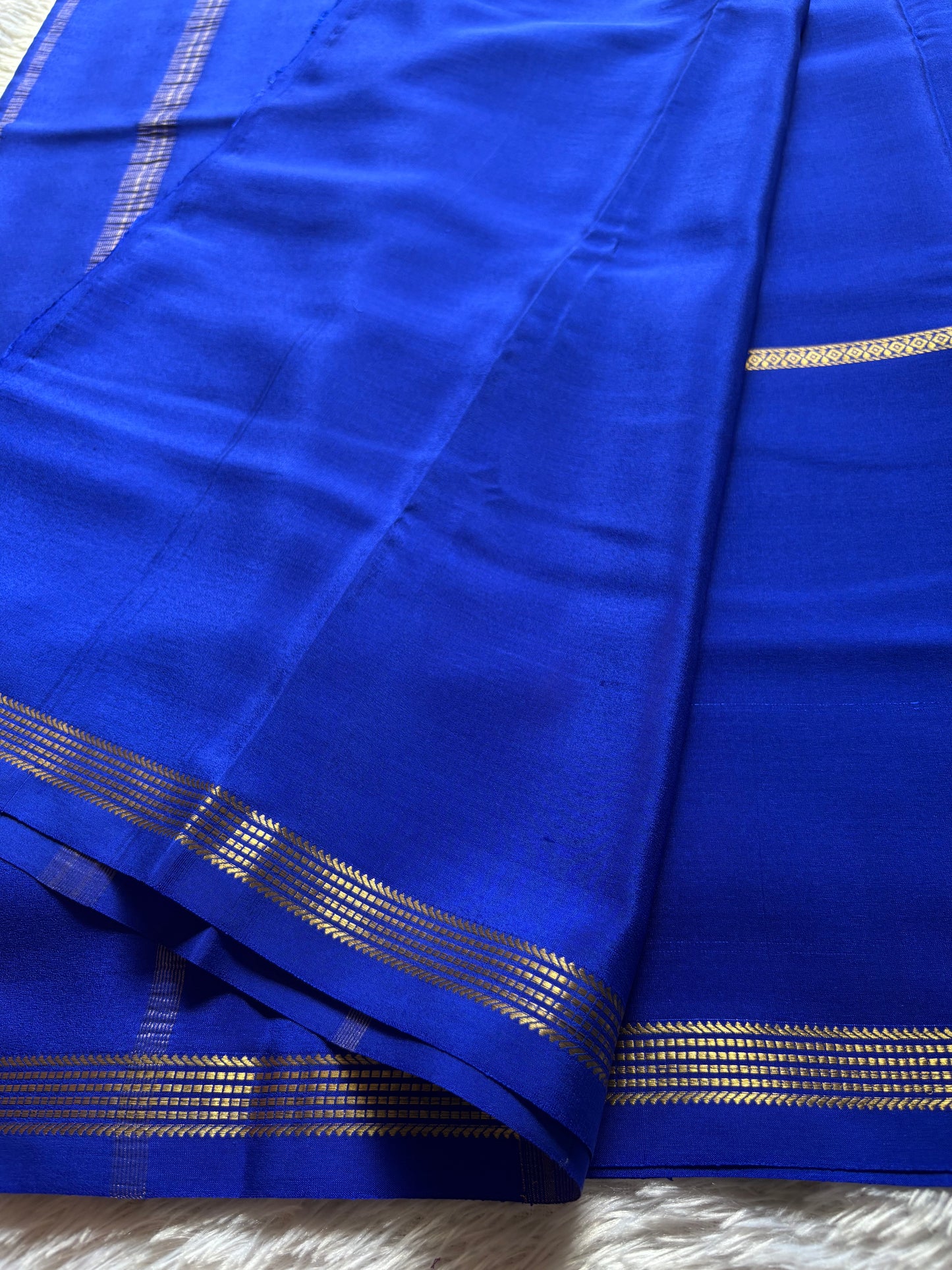 Sunidhi : Solid Royal blue