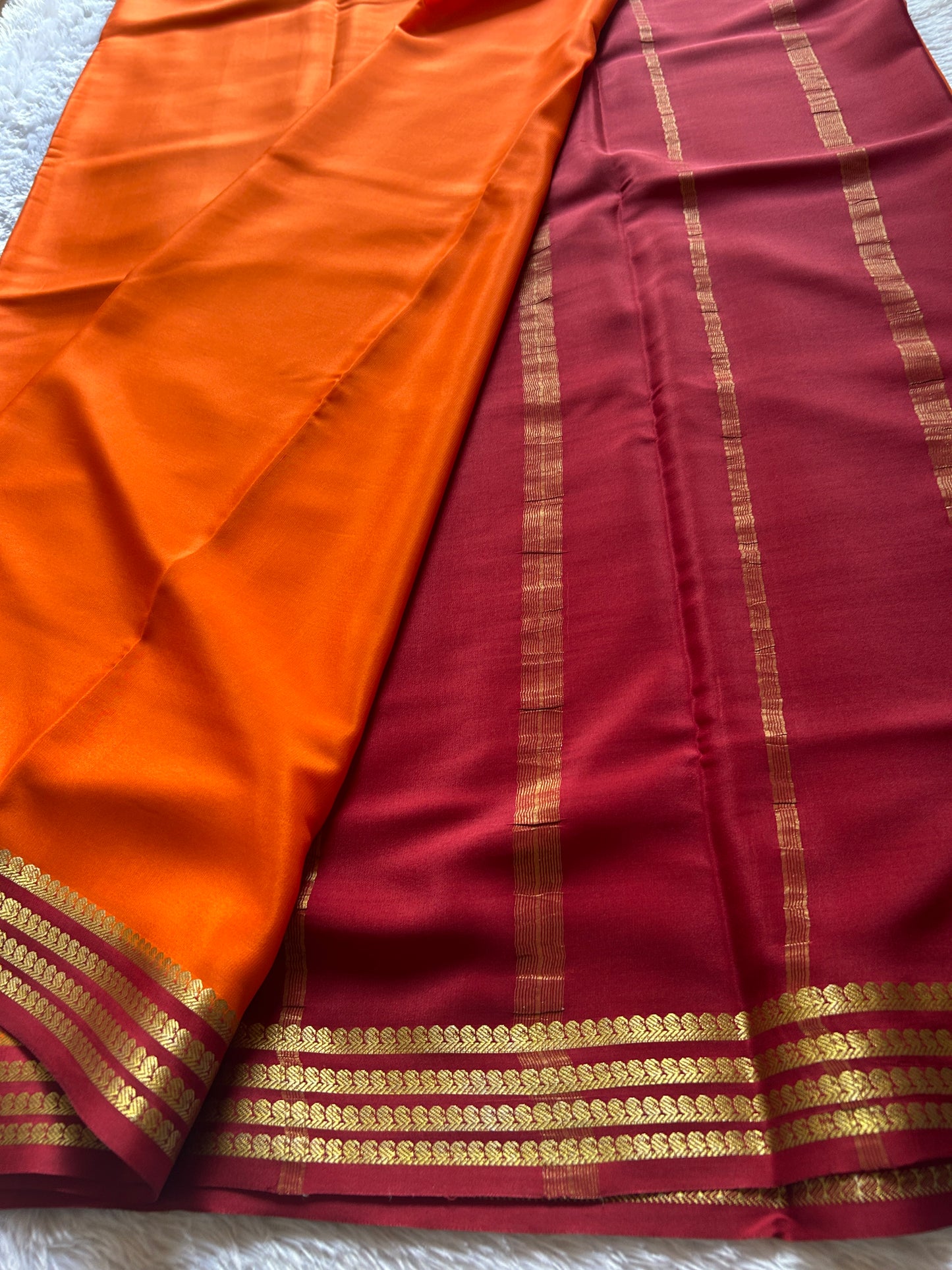 Aragini (2D) : Orange-maroon