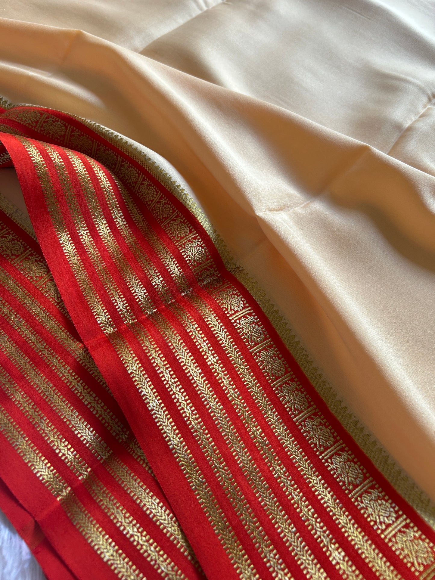 Soujanya (2D) : Beige-red