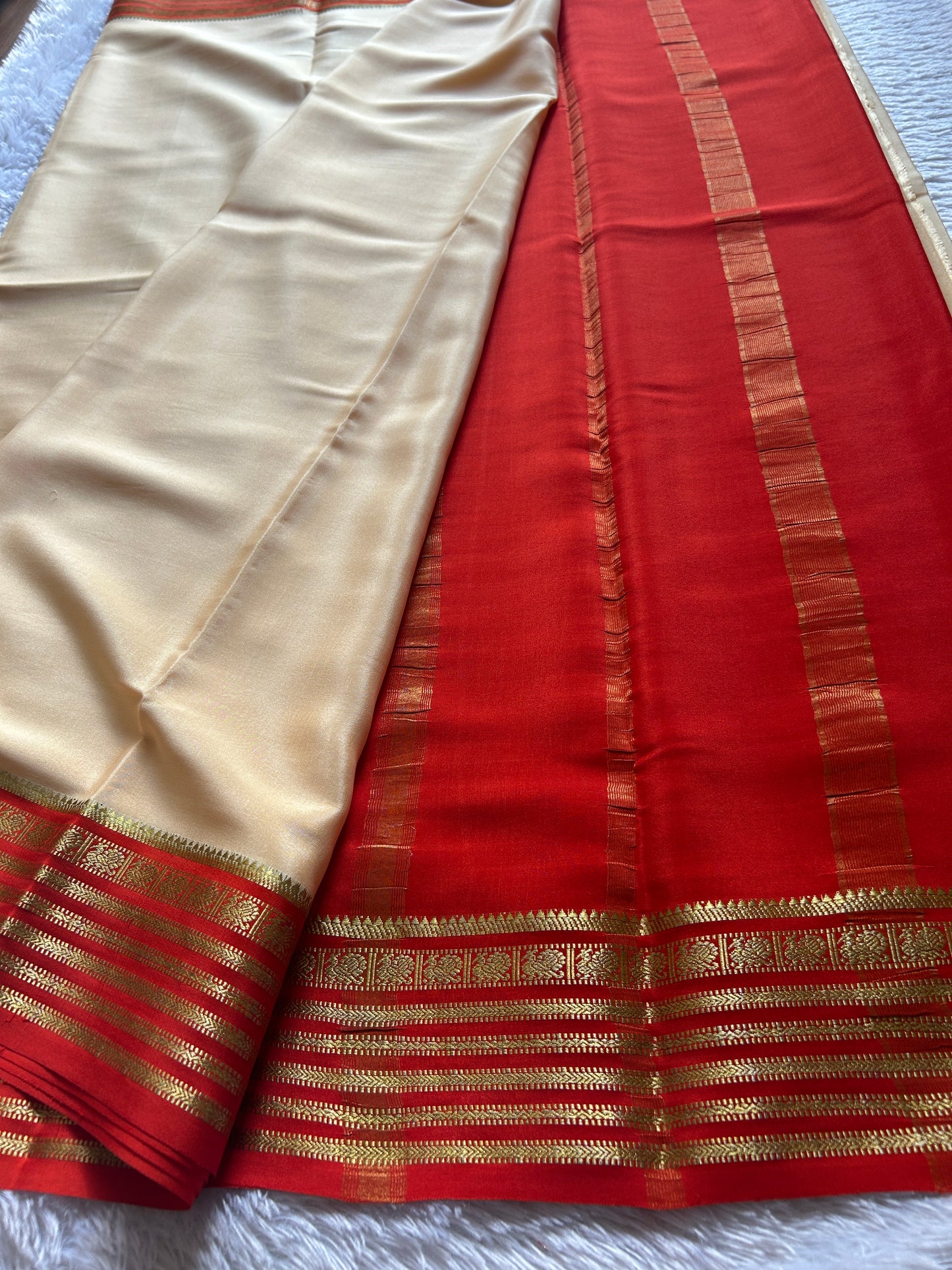 Soujanya (2D) : Beige-red