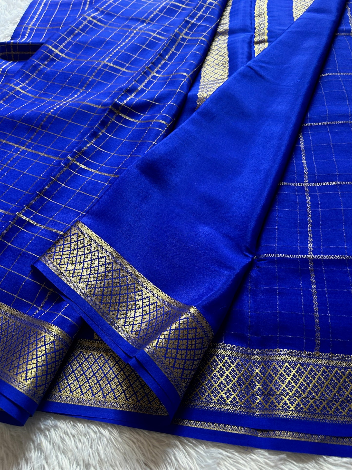Sushma : Solid Royal blue