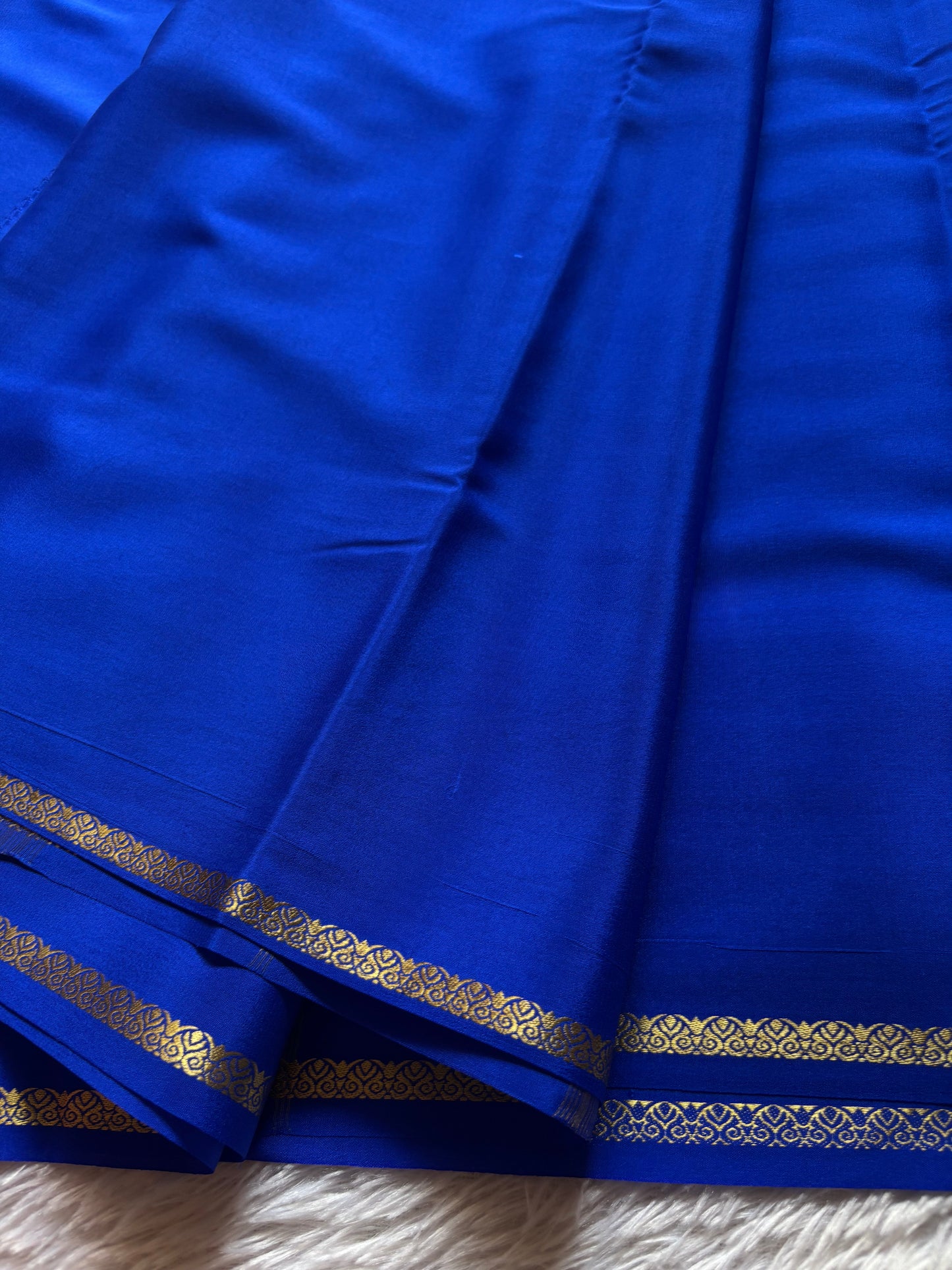 Kanasu : Solid Royal blue