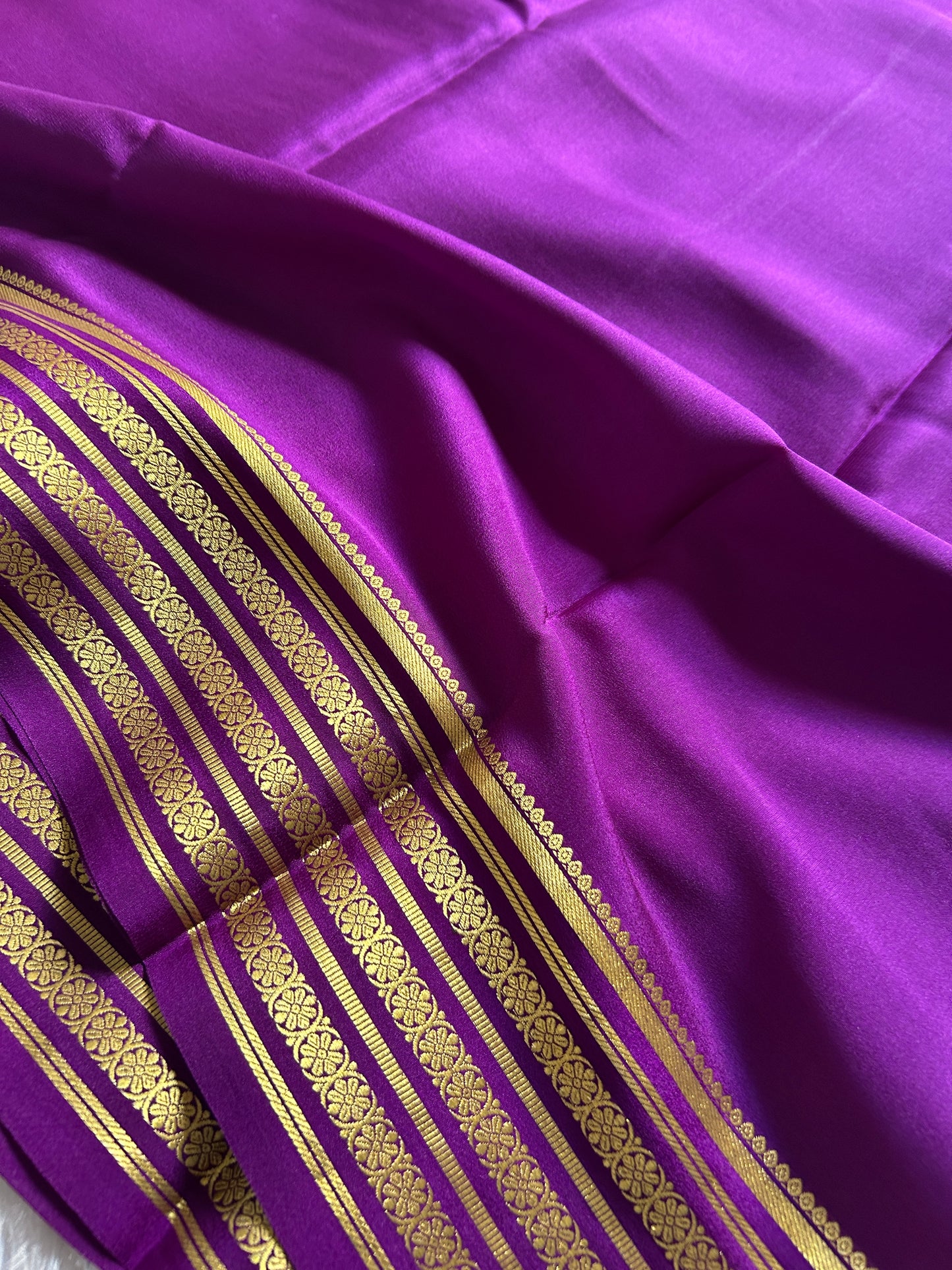 Pushpa : Solid purple