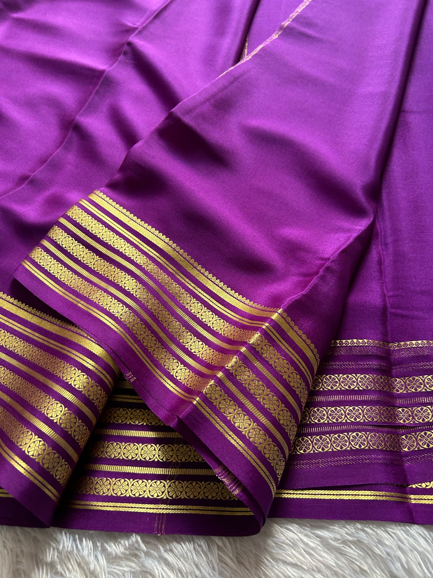 Pushpa : Solid purple