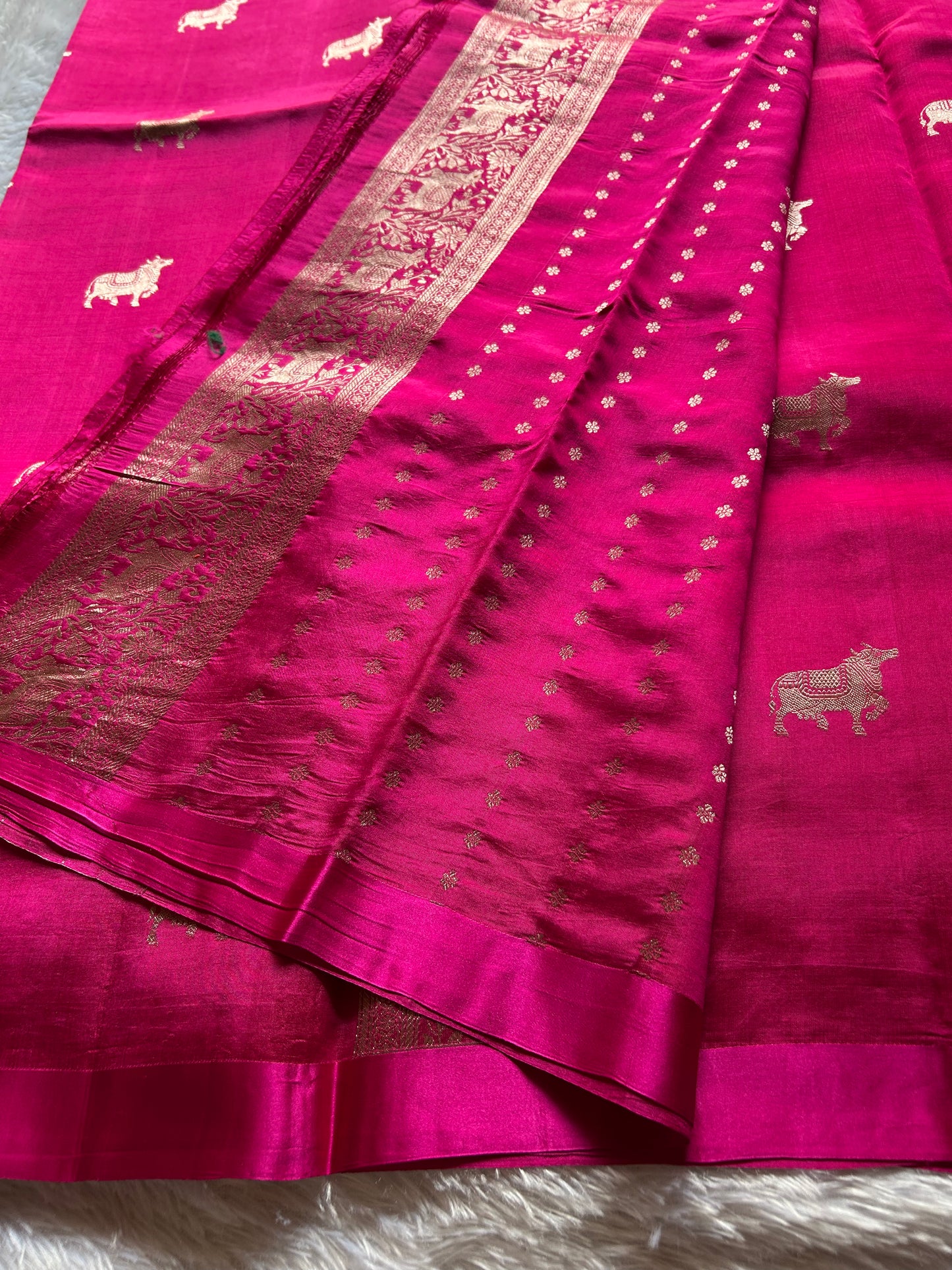 Anupama : Solid Rani pink