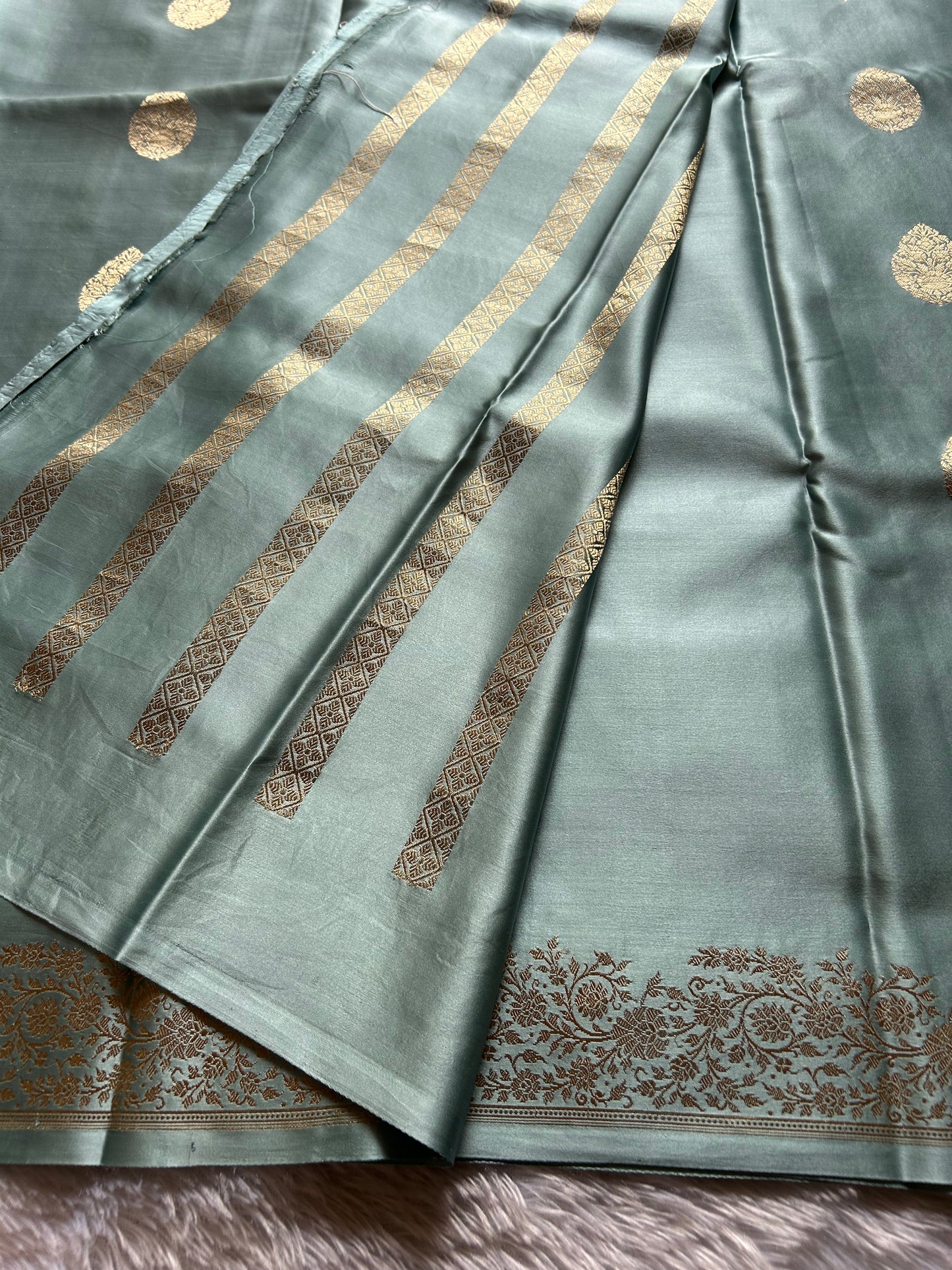 Madhubala : Solid Pastel mint blue