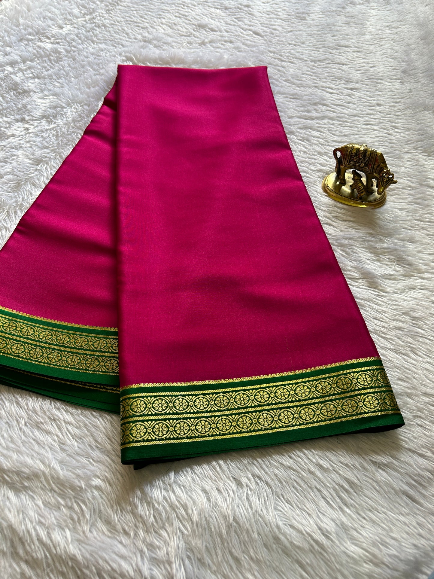 Pushpavathi (2D) : Pink-bottle green