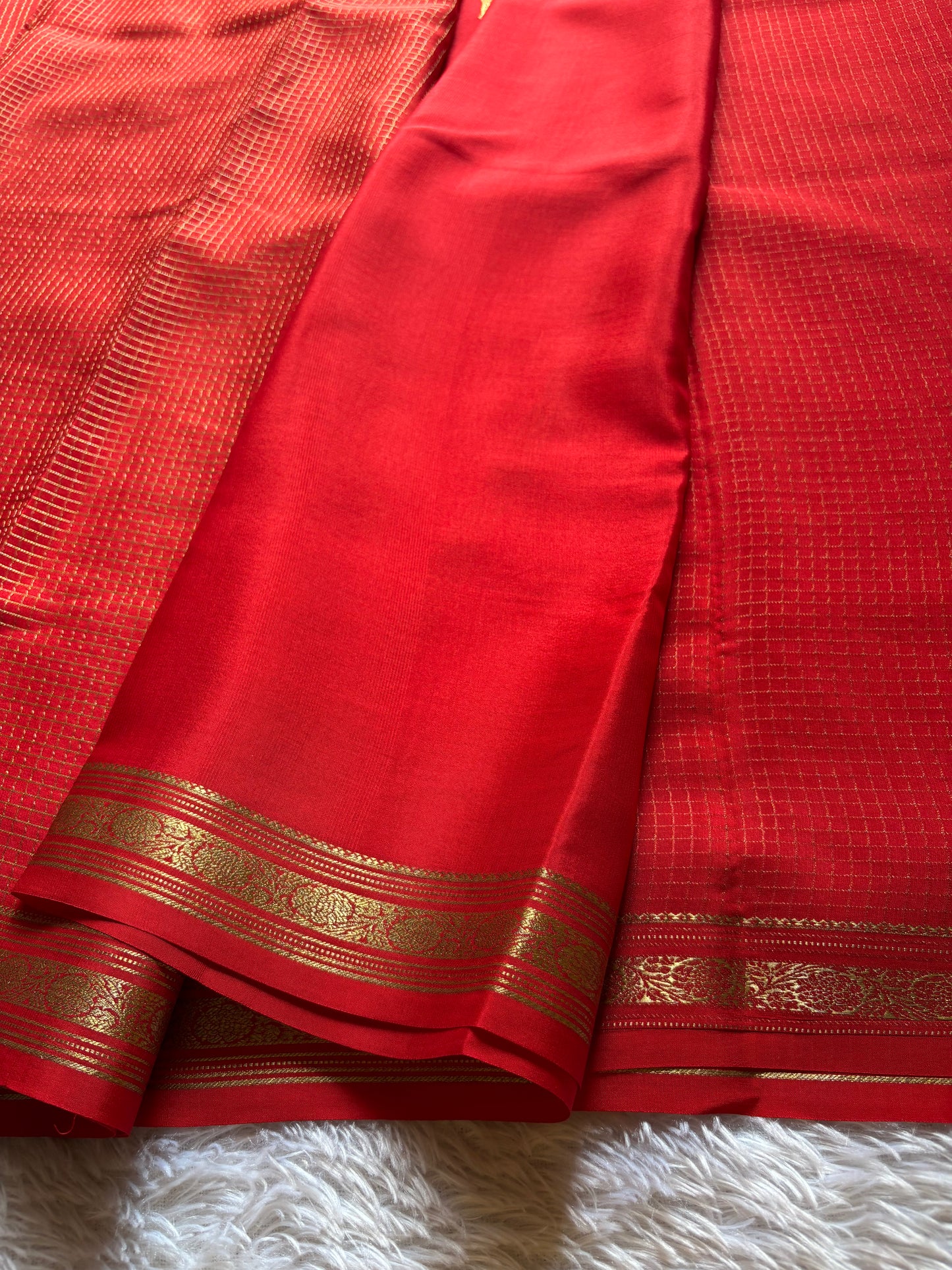 Aparna : Solid Red