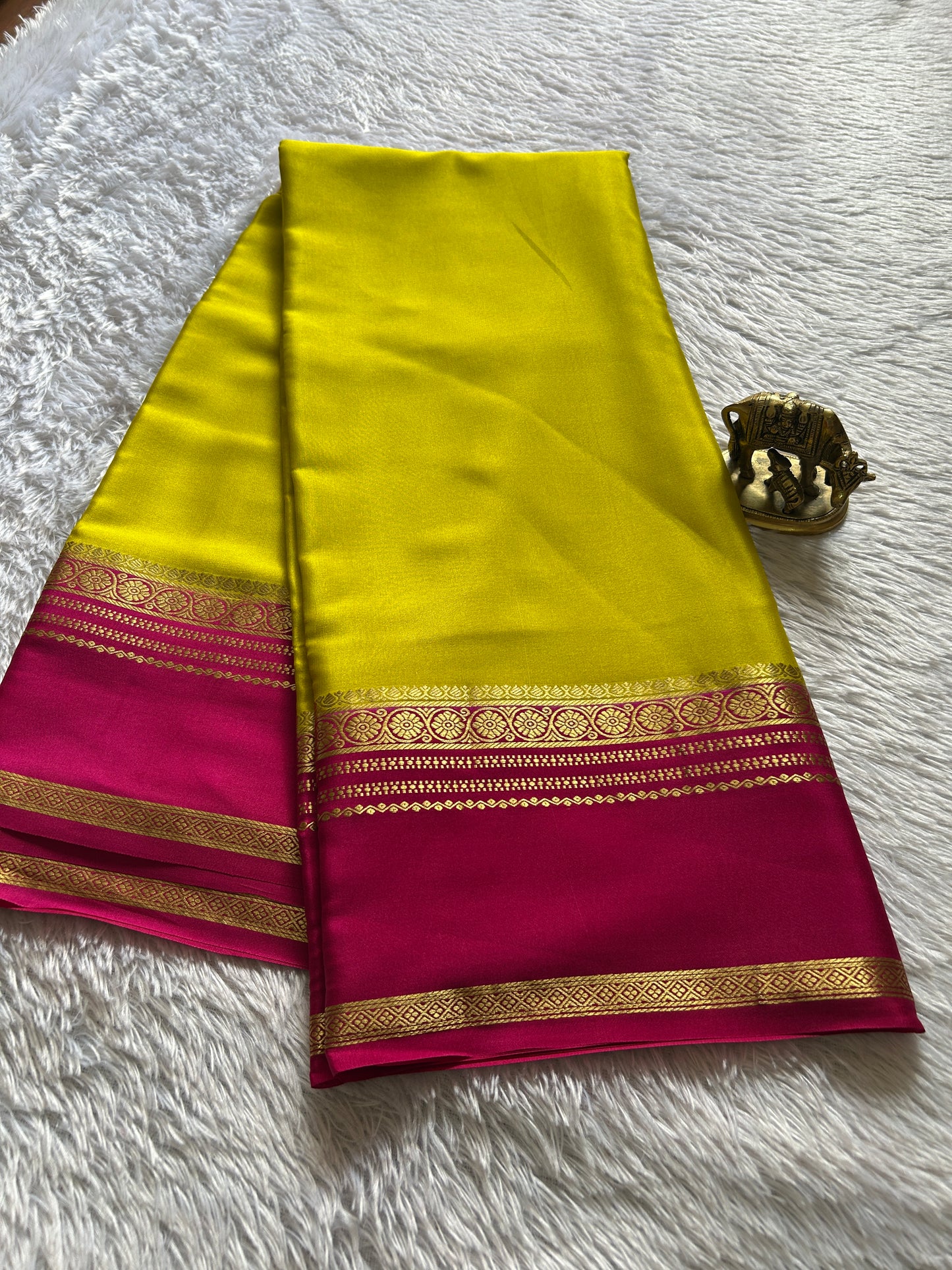 Daamini (2D) : Olive-pink