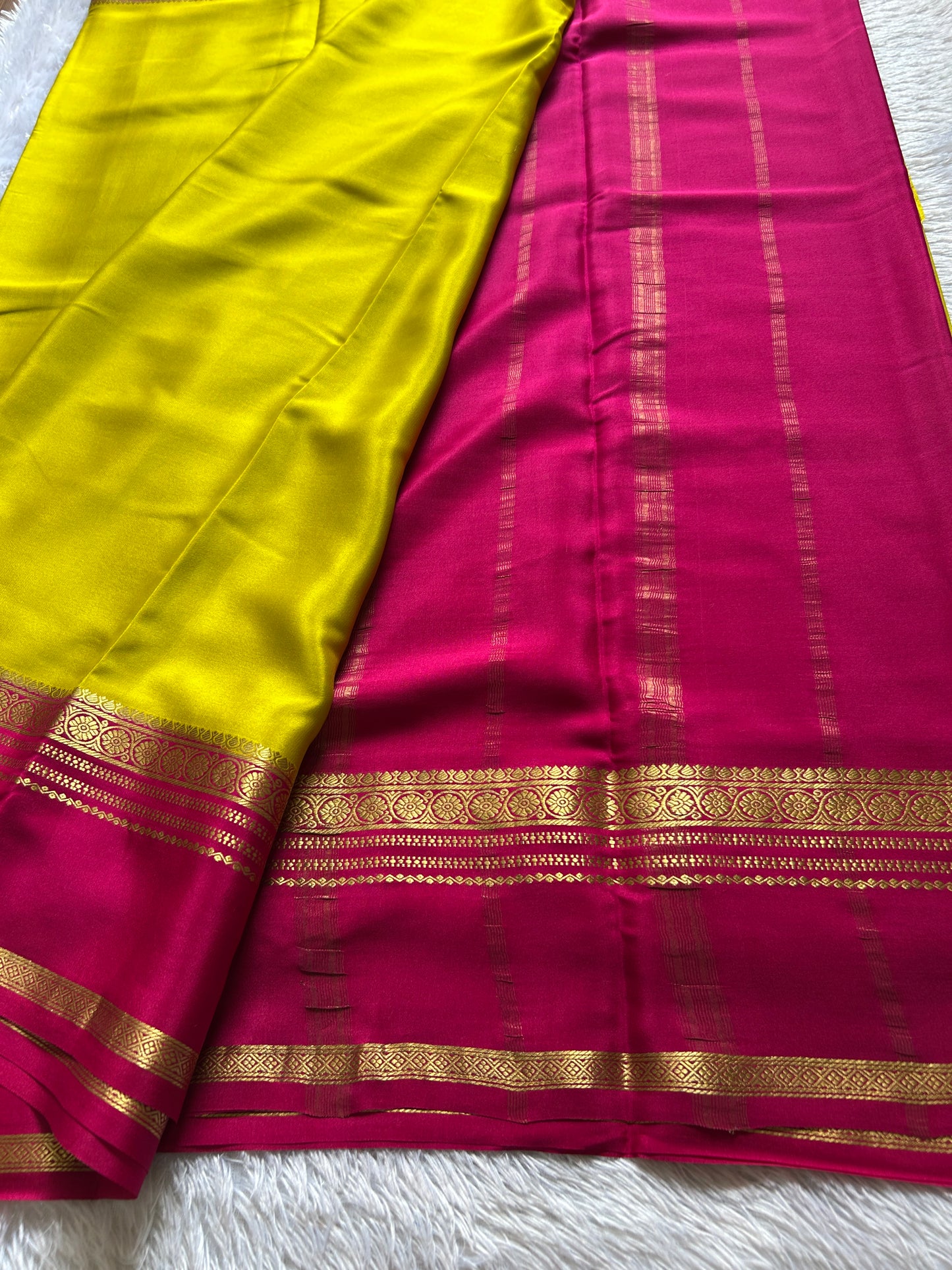 Daamini (2D) : Olive-pink