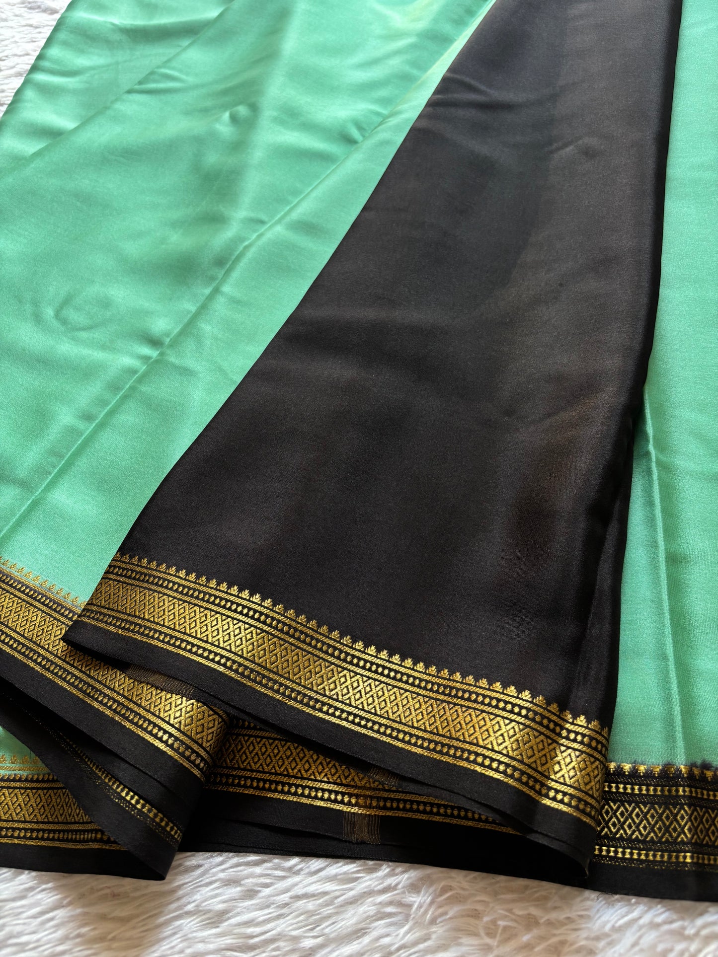 Preetha (2D) : Mint green-black