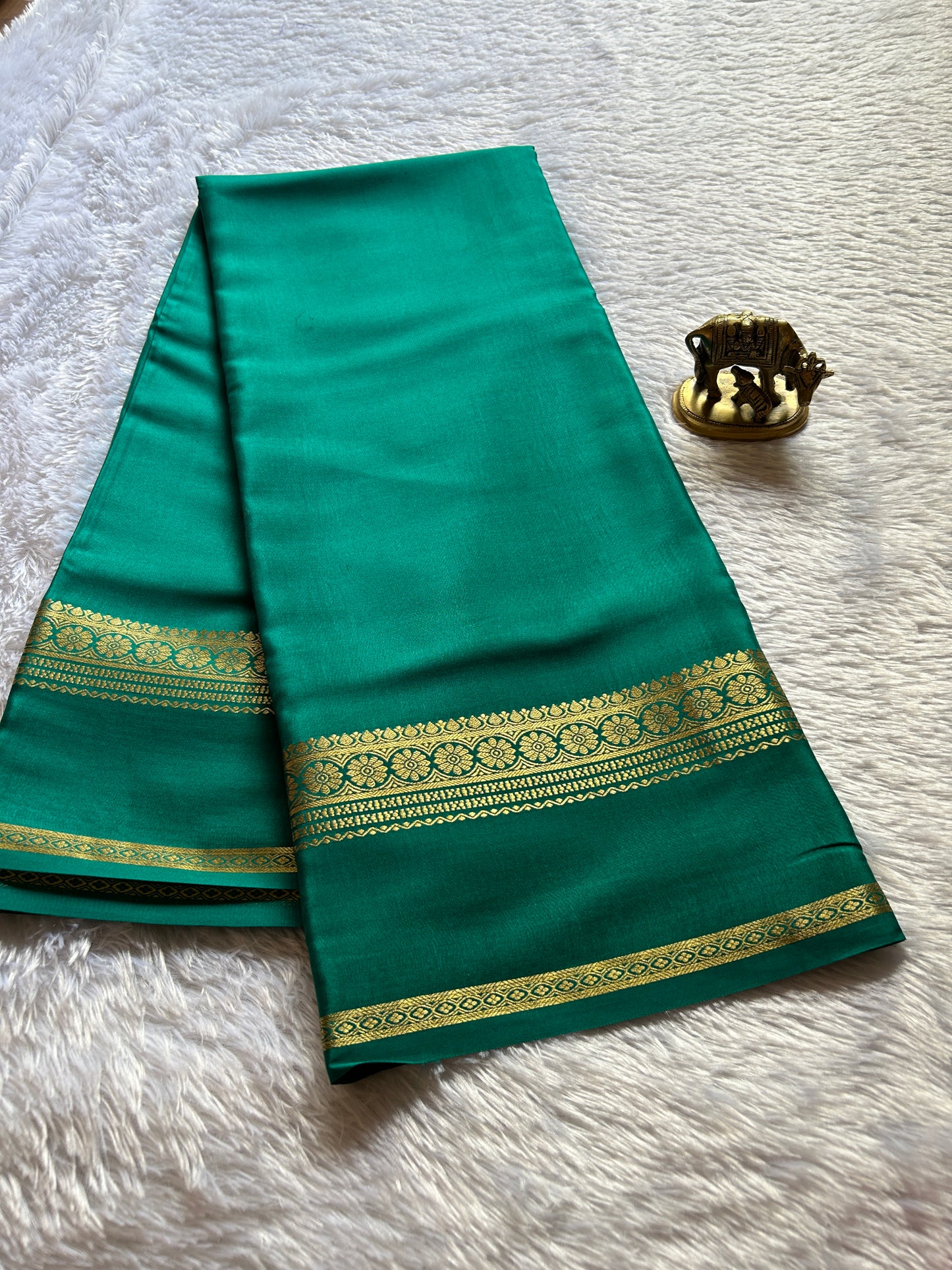Daamini : Solid Teal green