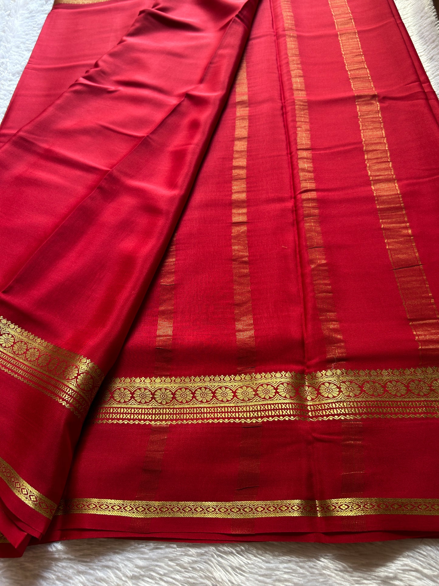 Daamini : Solid Red