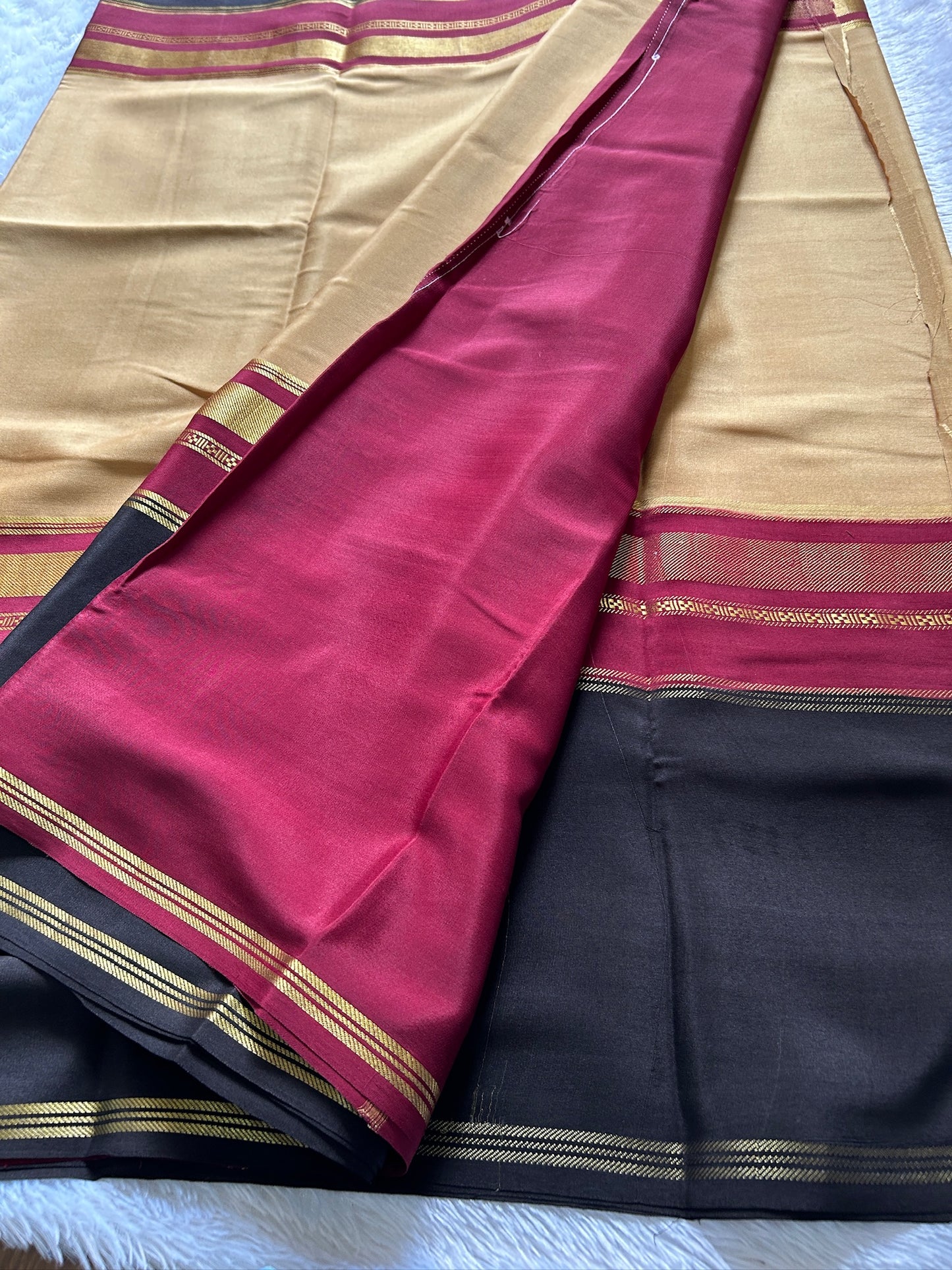 Triveni (3D) : Beige-maroon-black