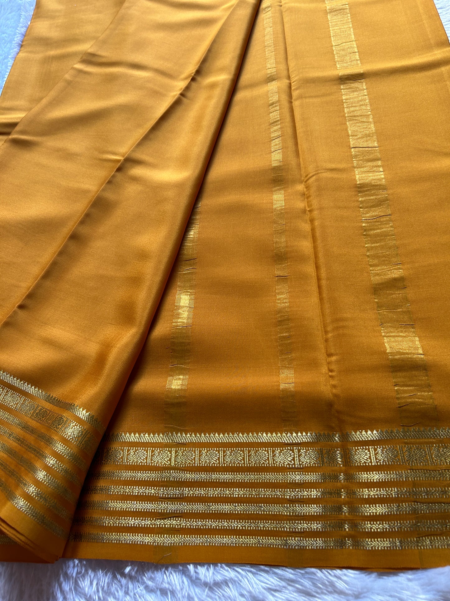 Soujanya : Solid Light orange