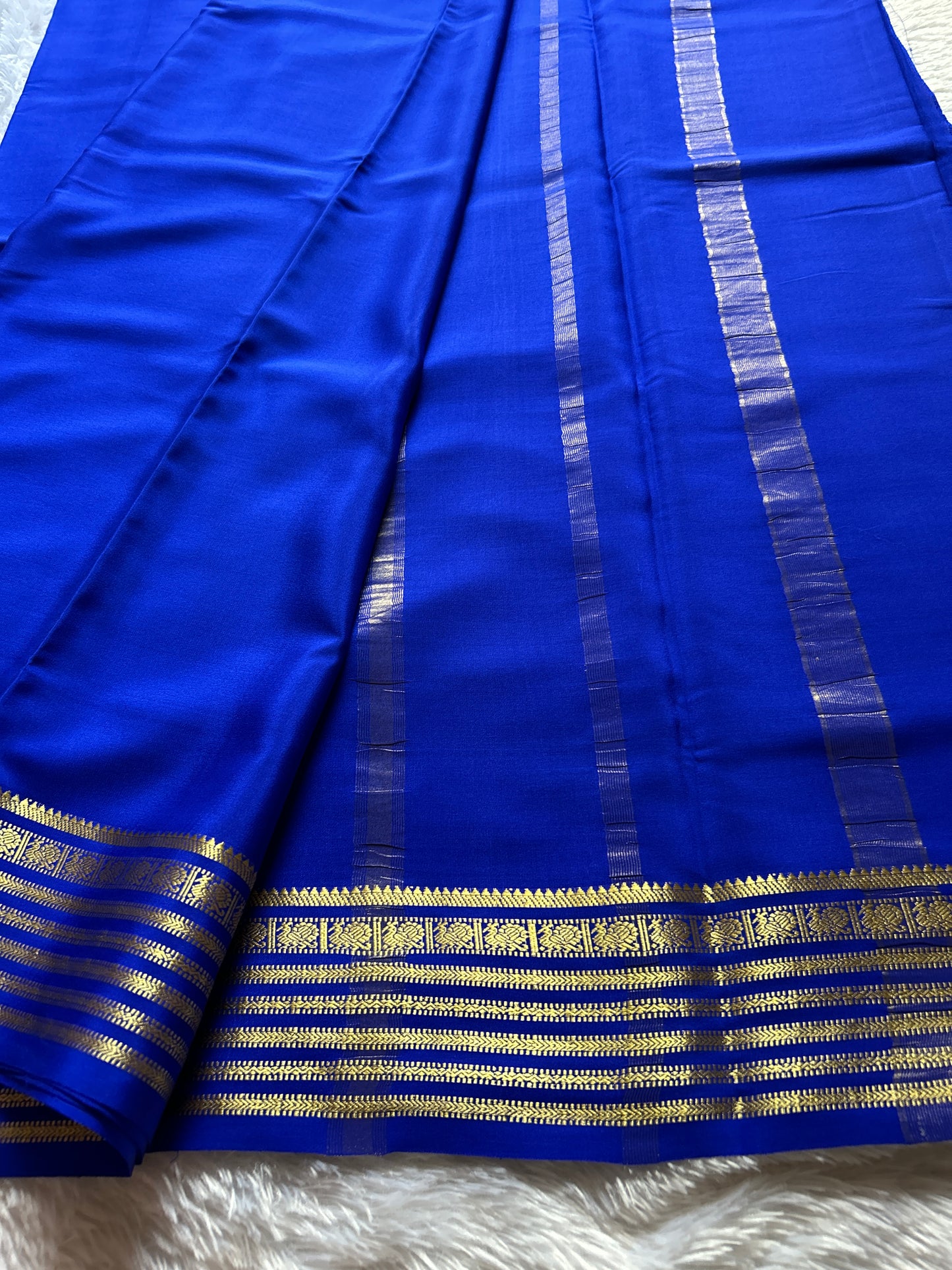 Soujanya : Solid Royal blue