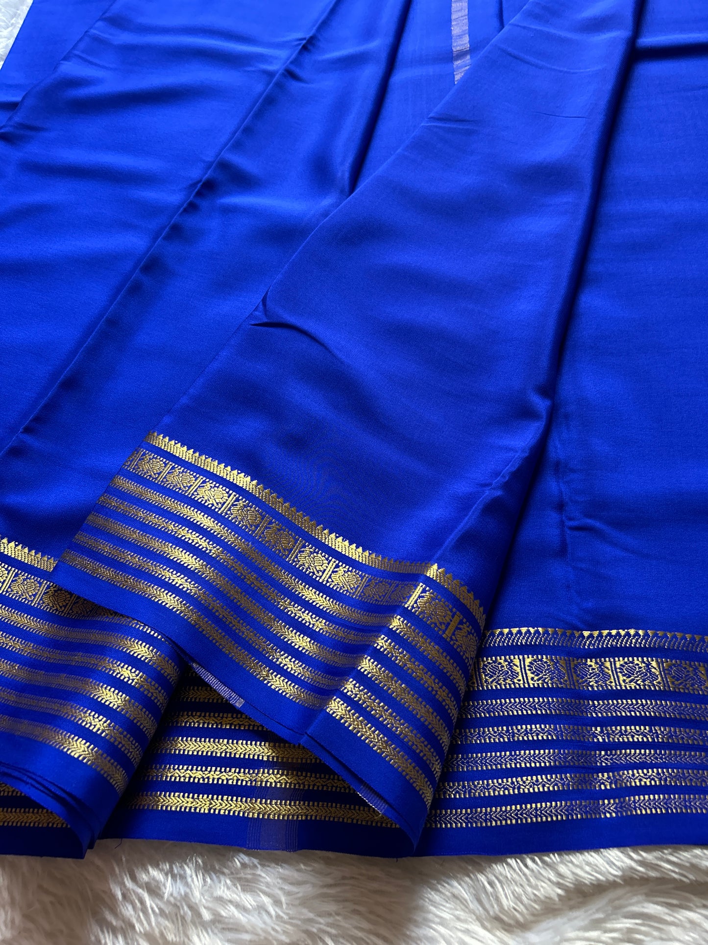 Soujanya : Solid Royal blue