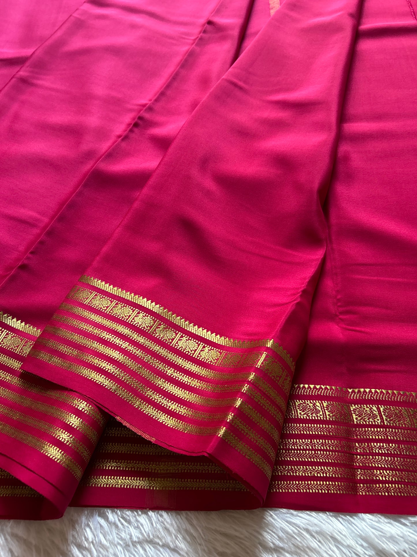 Soujanya : Solid Pink