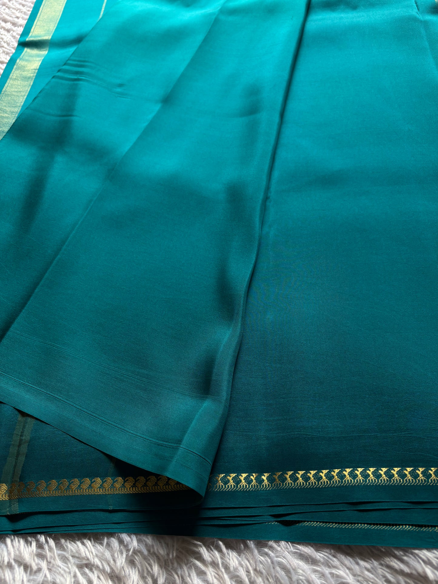 Manikya : Solid Teal blue