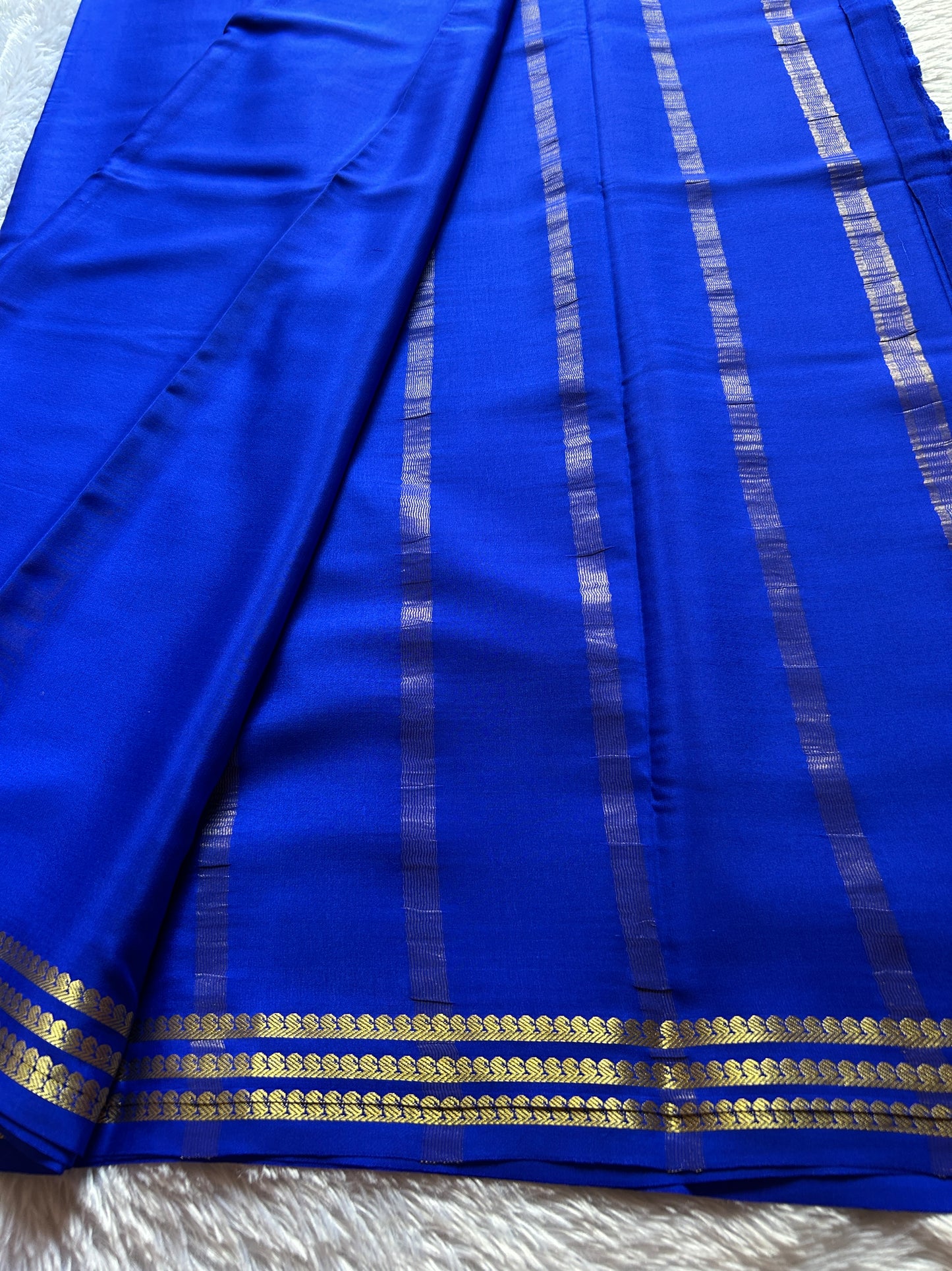 Aragini : Solid Royal blue