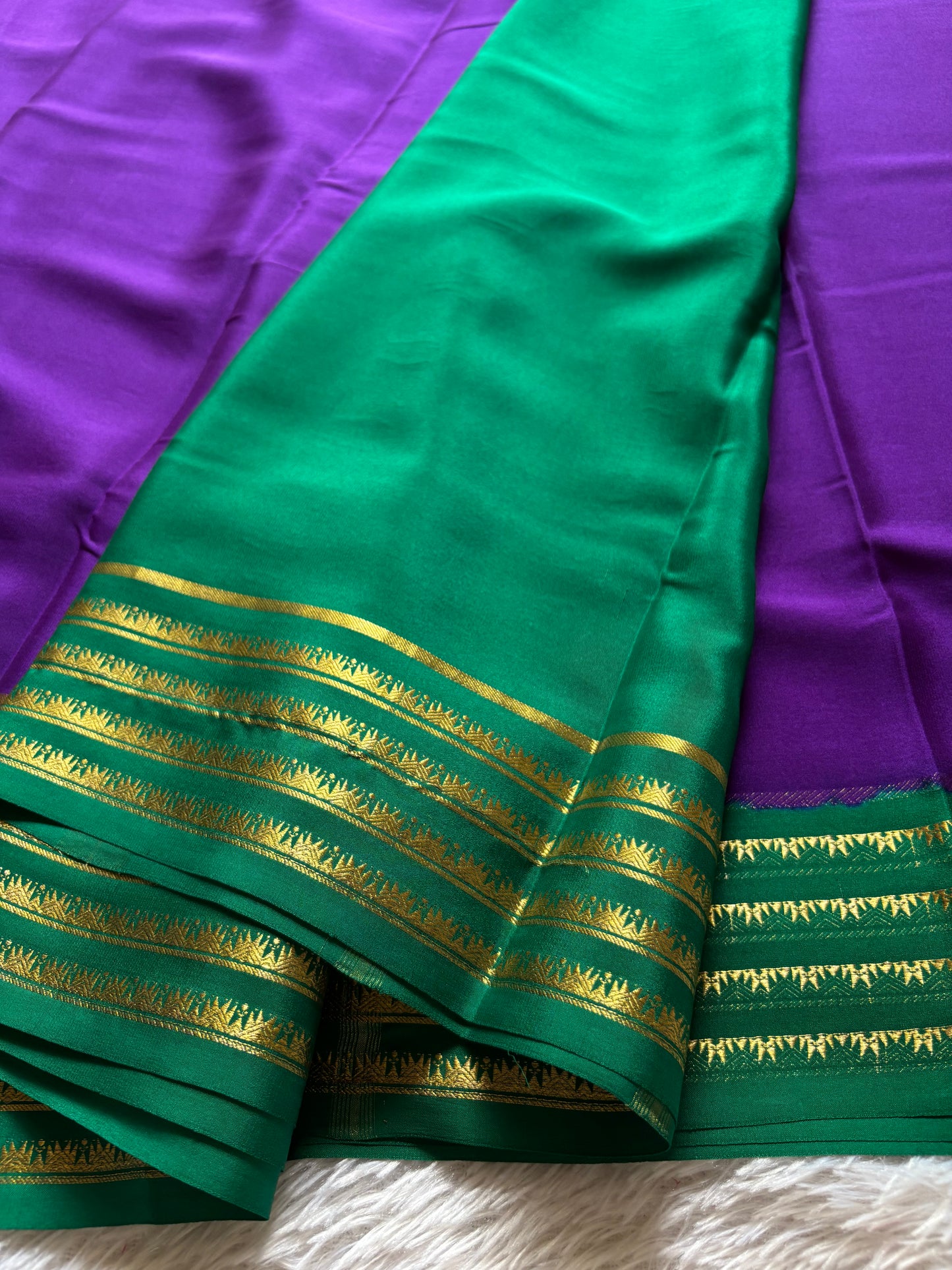 Kumuda (2D) : Purple-rama green