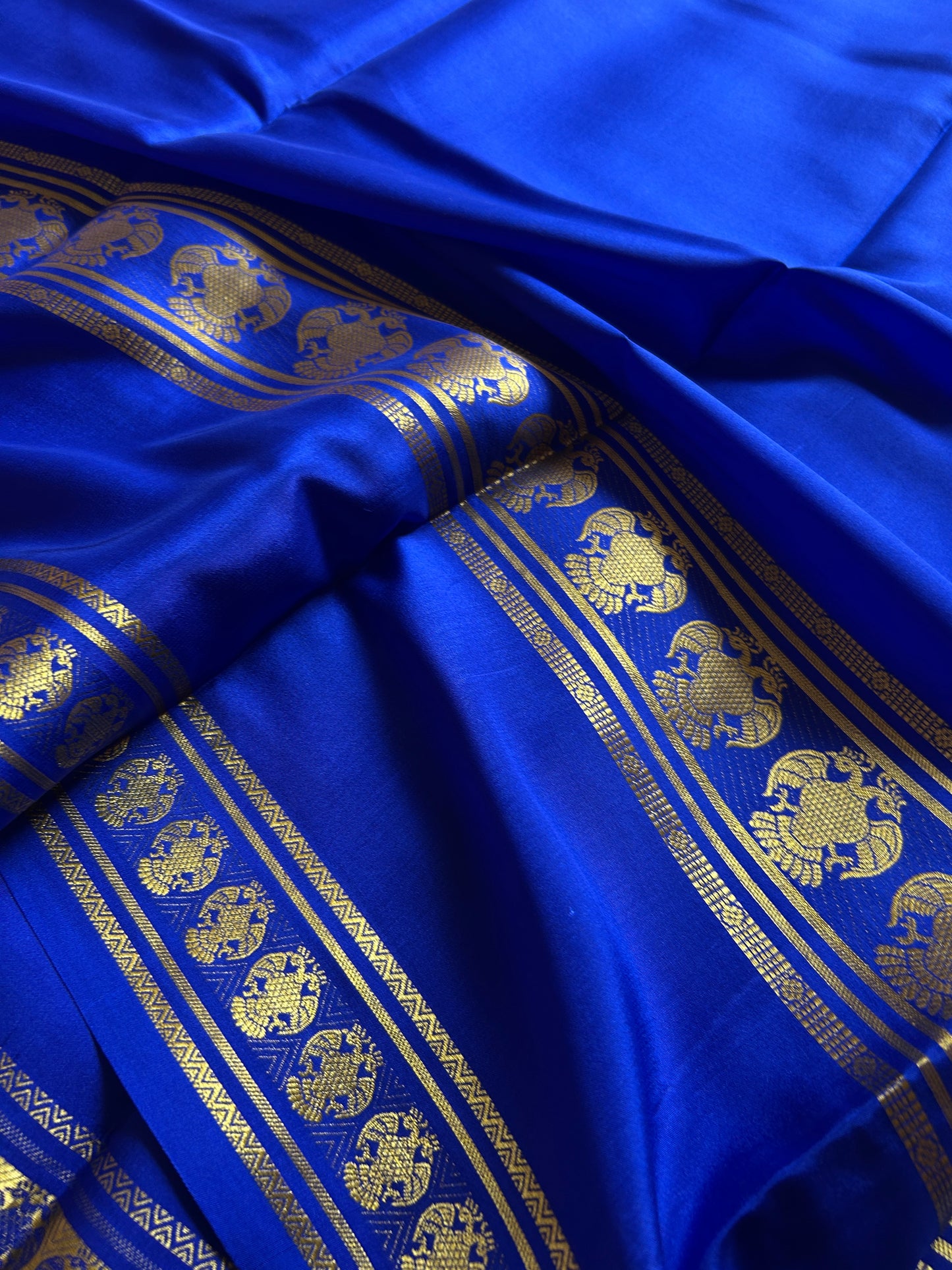 GandaBerunda : Solid Royal blue