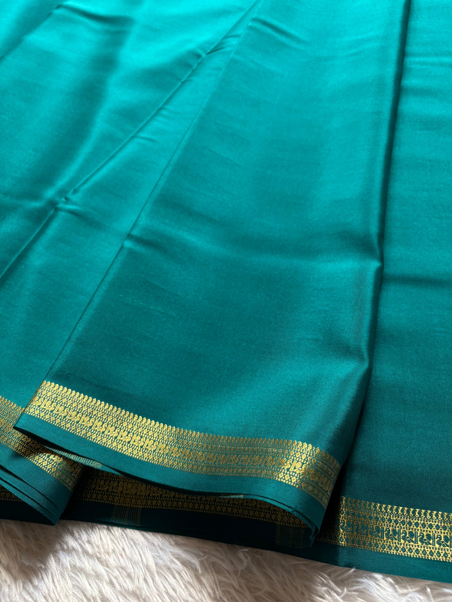 Harshini : Solid Teal
