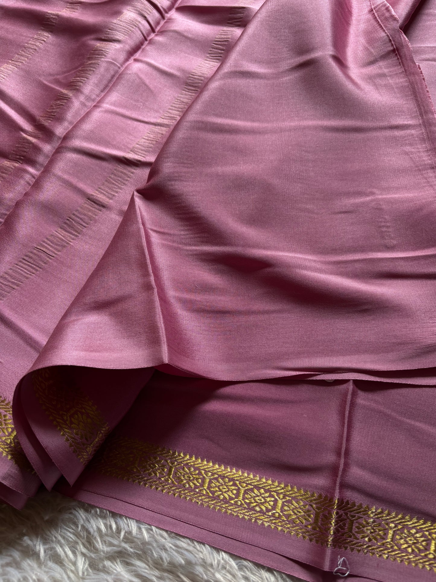 Rudrakshi : Solid Onion pink