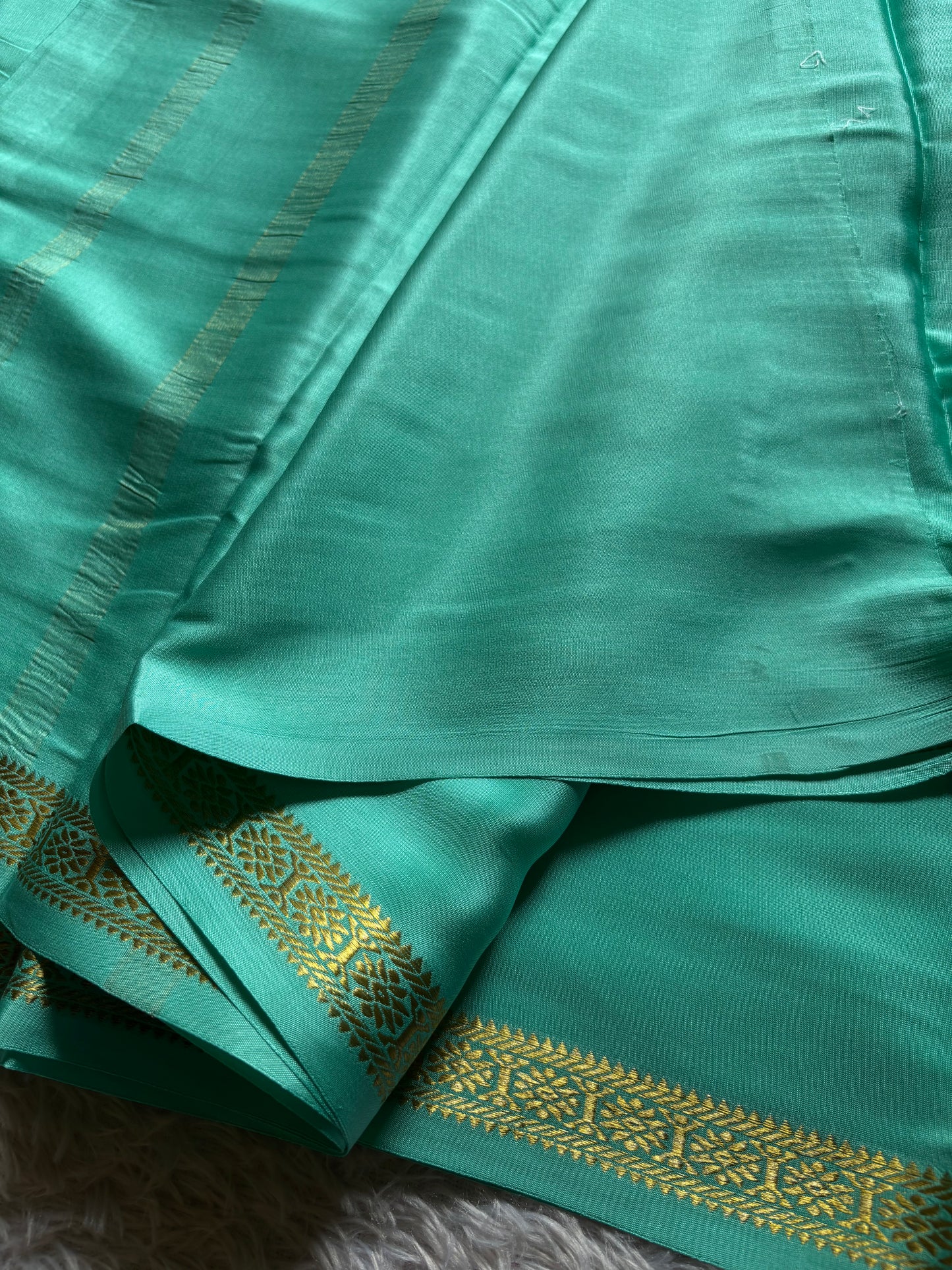 Rudrakshi : Solid Sea green