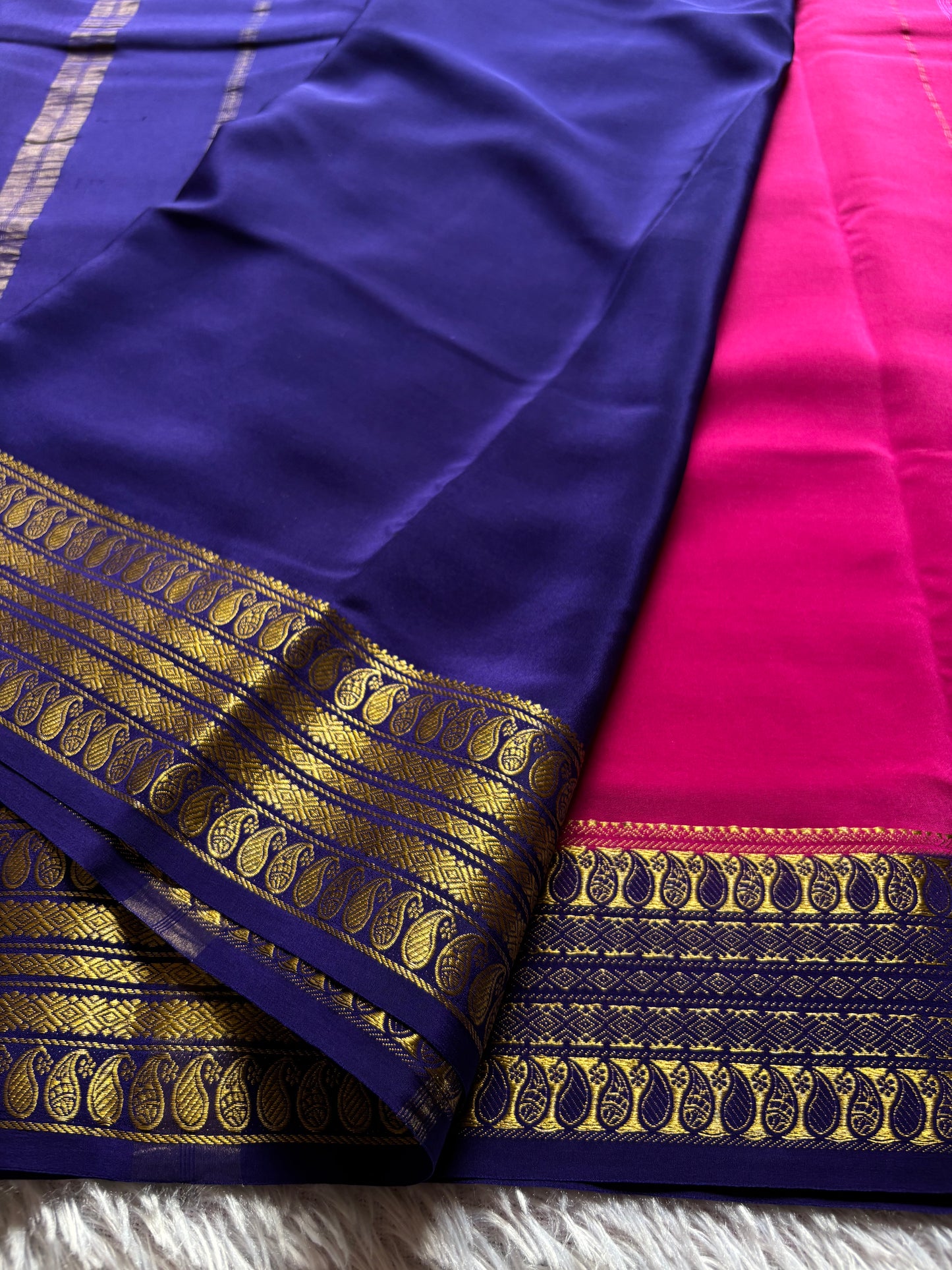 Maithili (2D) : Rani pink-dark blue