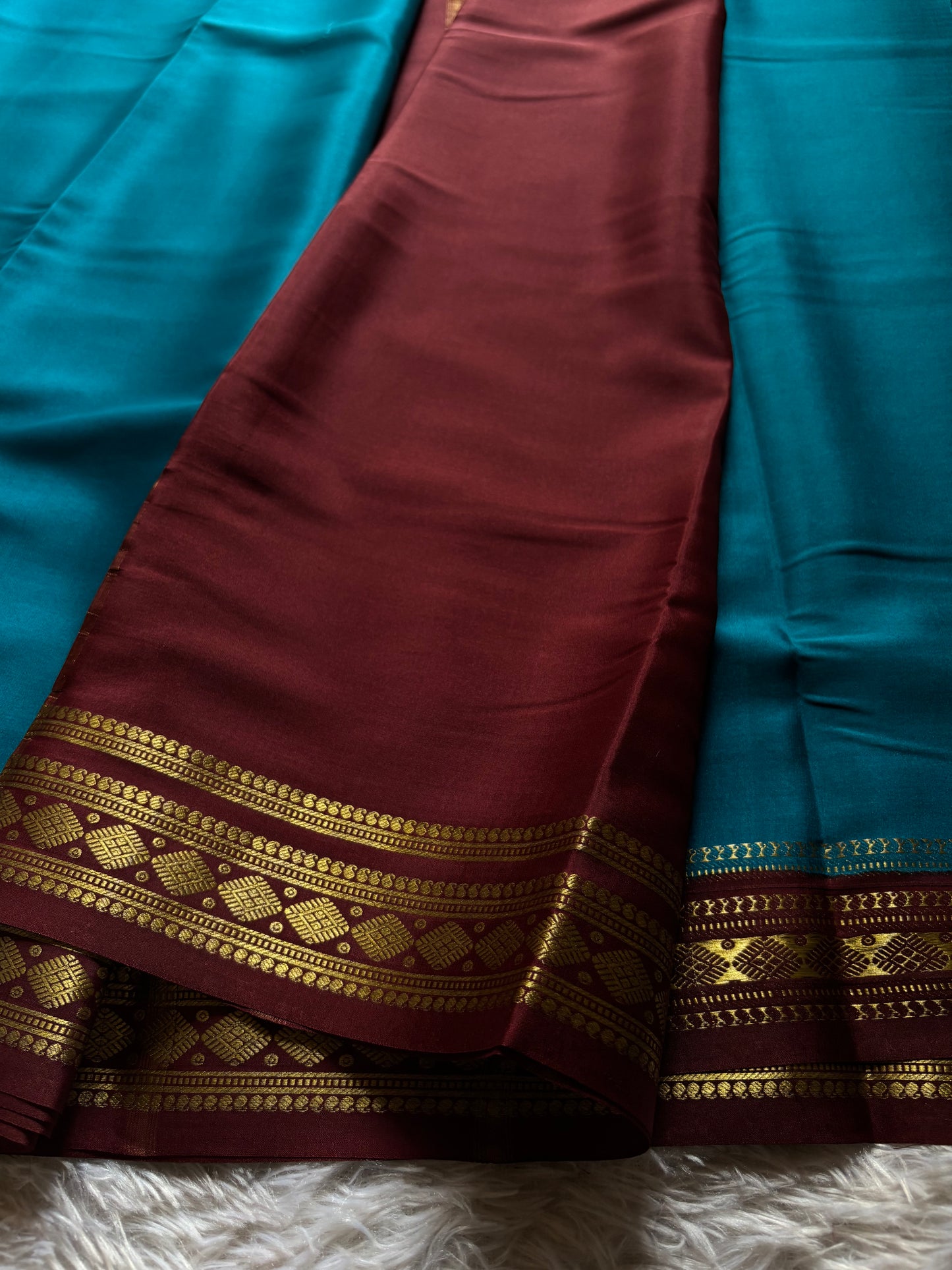 Saanvi (2D) : Teal blue-chocolate brown