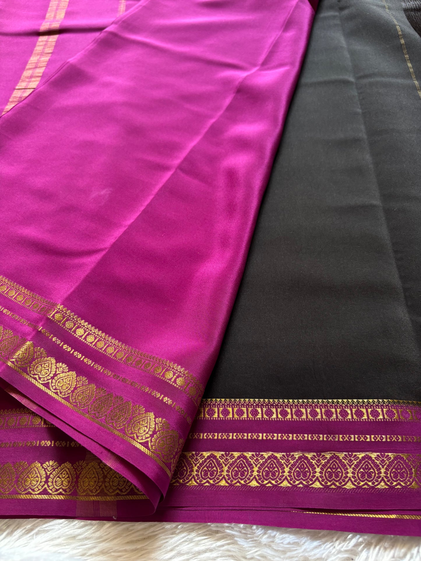 Rohini (2D) : Black-dark magenta