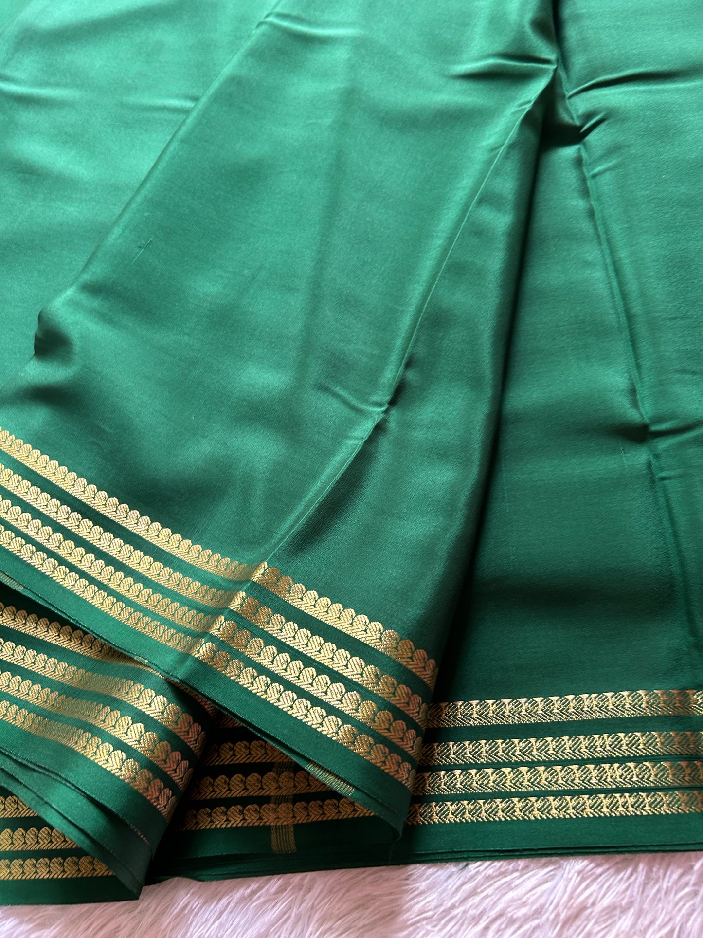 Aragini : Solid Bottle green
