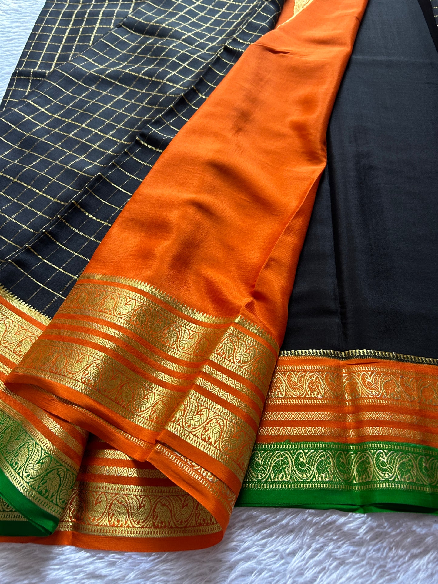 Tulasi (3D) : Black-orange-green