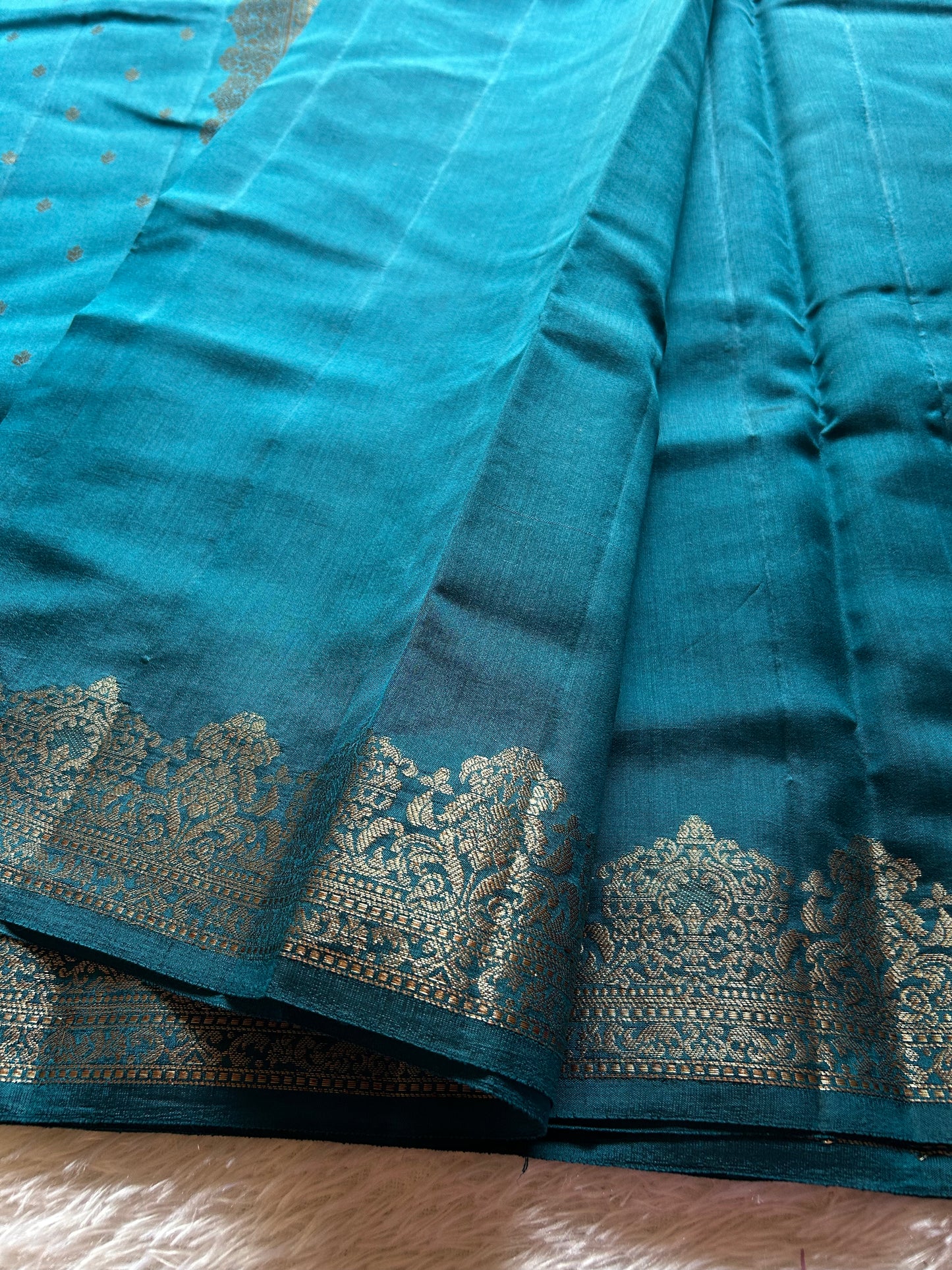 Banarasi Chiniya : Solid Teal blue